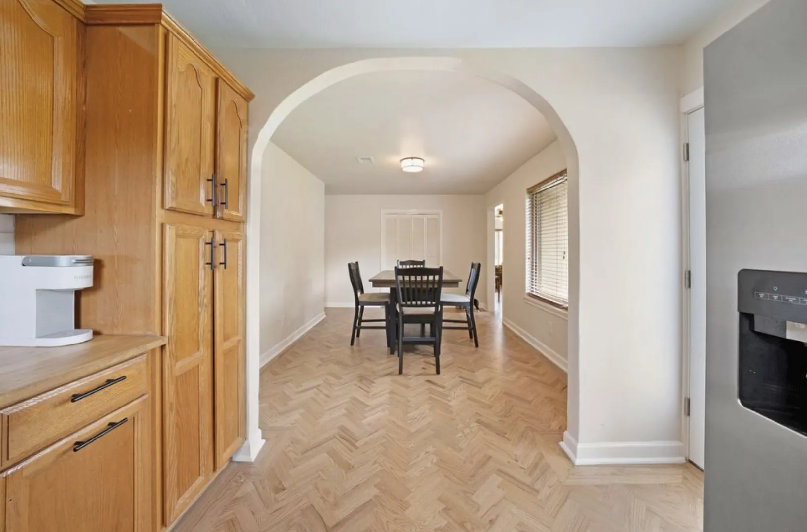 Custom rounded entryway into the dining area