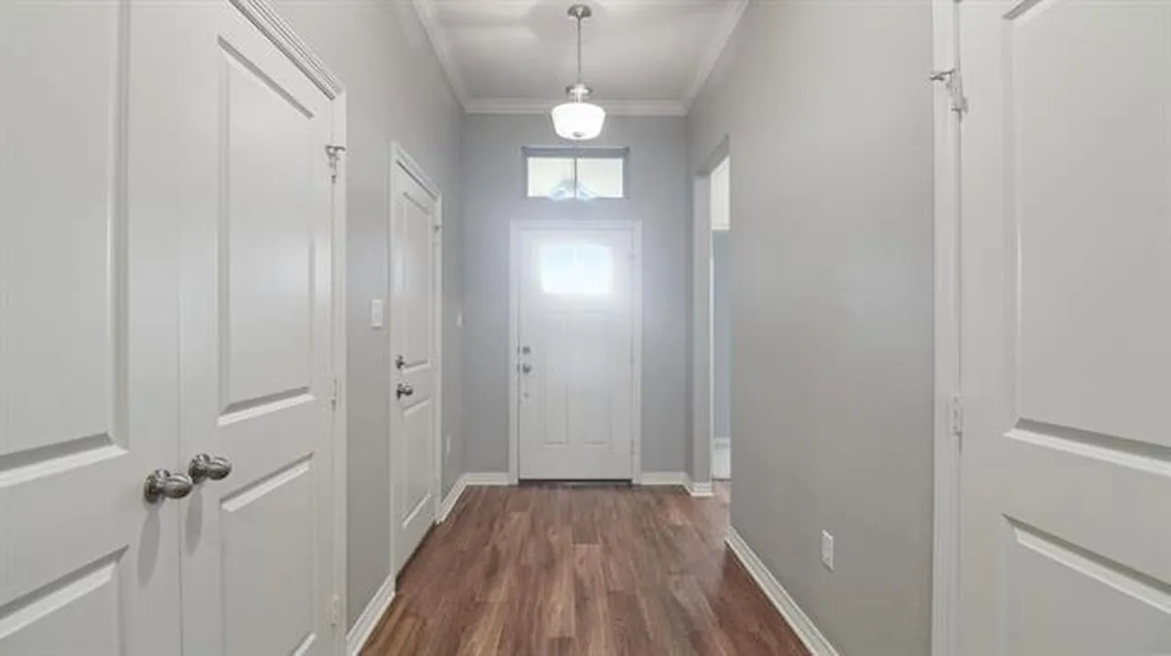 Single Family Residence For Sale in Smith County , 2927 Meadow Brook Trail, Tyler, Texas 75701, 3 Bedroom, 2 Bathroom, 2 Garage spaces, 1,385 Sqft, built in 2018, mls#21334417, Real Estate Agent in Tyler, Homes For Sale in Smith county, Homes For Sale in Tyler, Realtor in Tyler Texas, Real Estate Brokerage Independent Realty Texas, Luminita Cordes Realtor
