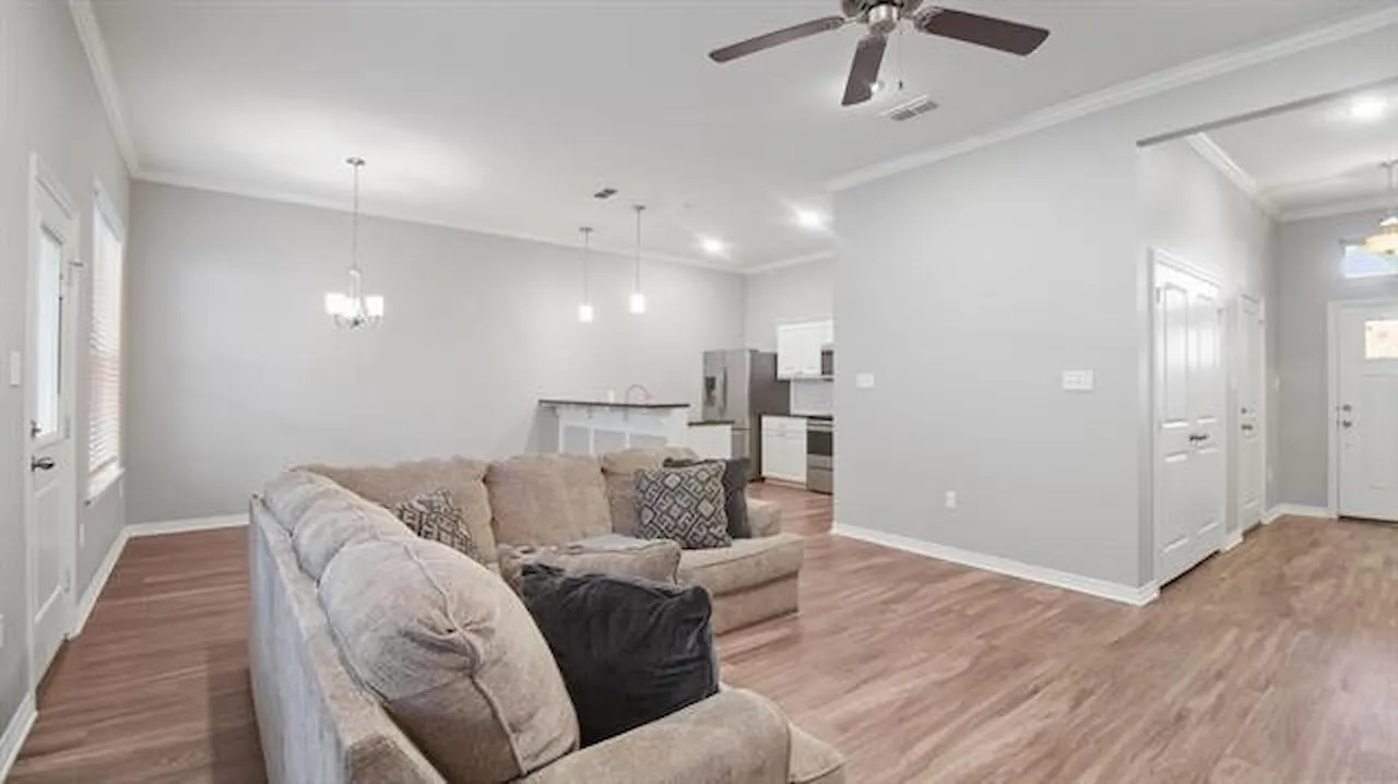 Single Family Residence For Sale in Smith County , 2927 Meadow Brook Trail, Tyler, Texas 75701, 3 Bedroom, 2 Bathroom, 2 Garage spaces, 1,385 Sqft, built in 2018, mls#21334417, Real Estate Agent in Tyler, Homes For Sale in Smith county, Homes For Sale in Tyler, Realtor in Tyler Texas, Real Estate Brokerage Independent Realty Texas, Luminita Cordes Realtor