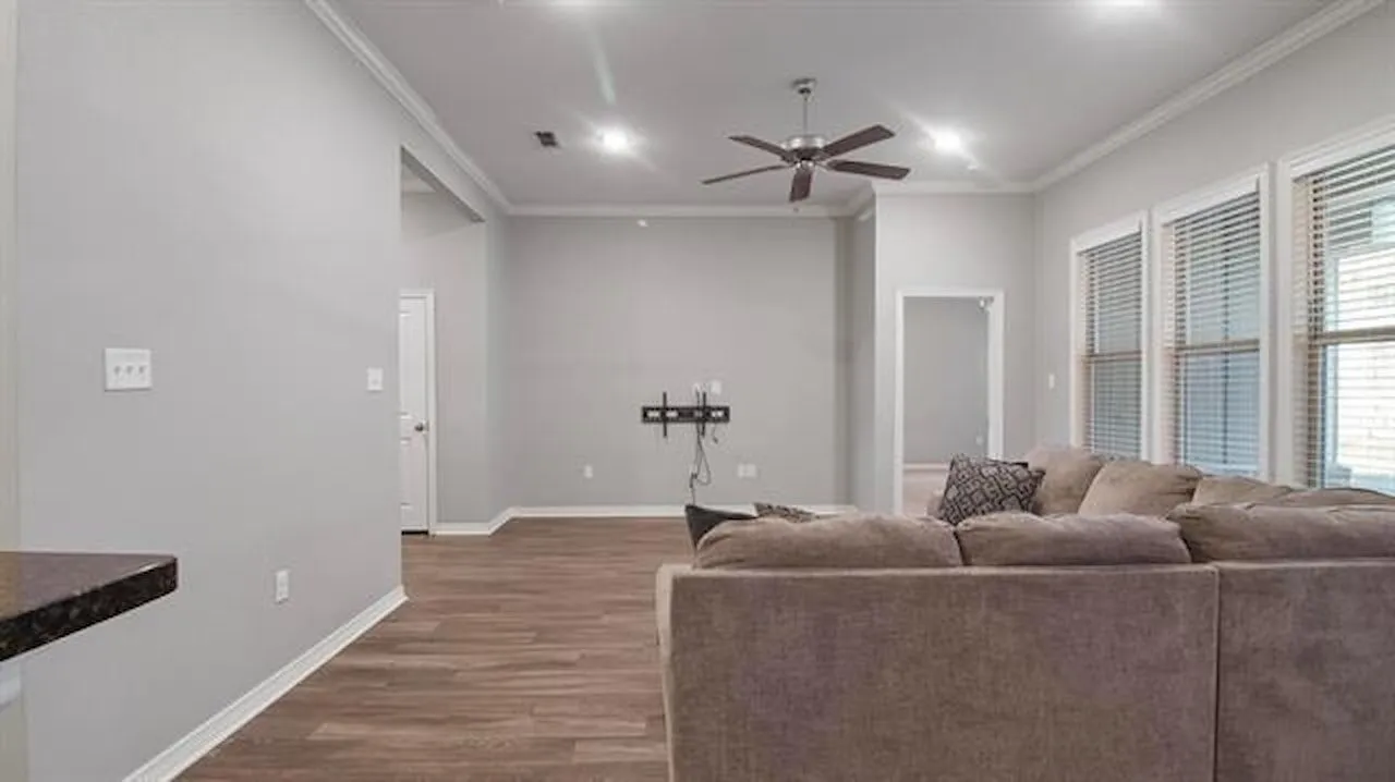 Single Family Residence For Sale in Smith County , 2927 Meadow Brook Trail, Tyler, Texas 75701, 3 Bedroom, 2 Bathroom, 2 Garage spaces, 1,385 Sqft, built in 2018, mls#21334417, Real Estate Agent in Tyler, Homes For Sale in Smith county, Homes For Sale in Tyler, Realtor in Tyler Texas, Real Estate Brokerage Independent Realty Texas, Luminita Cordes Realtor