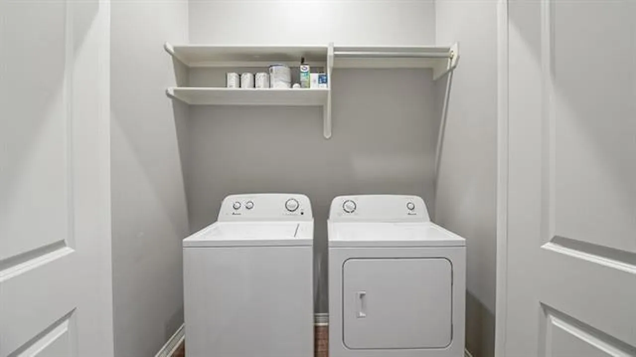 Single Family Residence For Sale in Smith County , 2927 Meadow Brook Trail, Tyler, Texas 75701, 3 Bedroom, 2 Bathroom, 2 Garage spaces, 1,385 Sqft, built in 2018, mls#21334417, Real Estate Agent in Tyler, Homes For Sale in Smith county, Homes For Sale in Tyler, Realtor in Tyler Texas, Real Estate Brokerage Independent Realty Texas, Luminita Cordes Realtor