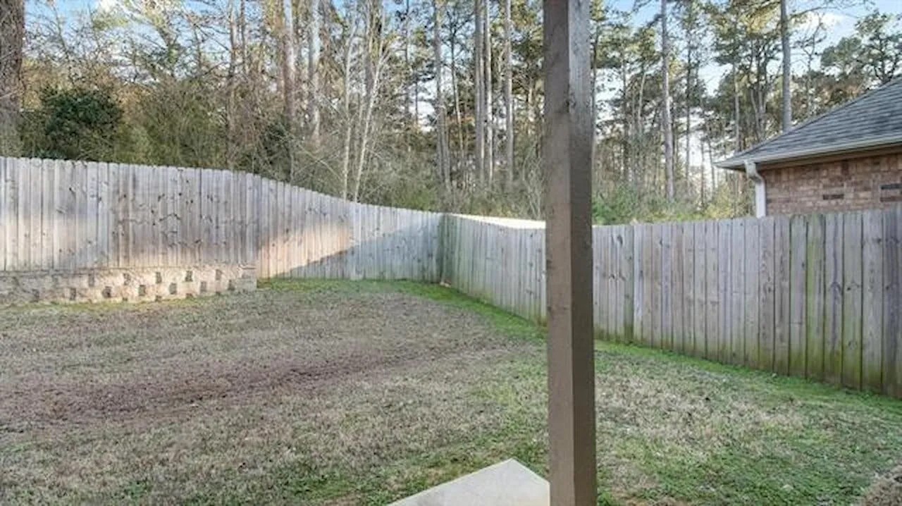 Single Family Residence For Sale in Smith County , 2927 Meadow Brook Trail, Tyler, Texas 75701, 3 Bedroom, 2 Bathroom, 2 Garage spaces, 1,385 Sqft, built in 2018, mls#21334417, Real Estate Agent in Tyler, Homes For Sale in Smith county, Homes For Sale in Tyler, Realtor in Tyler Texas, Real Estate Brokerage Independent Realty Texas, Luminita Cordes Realtor