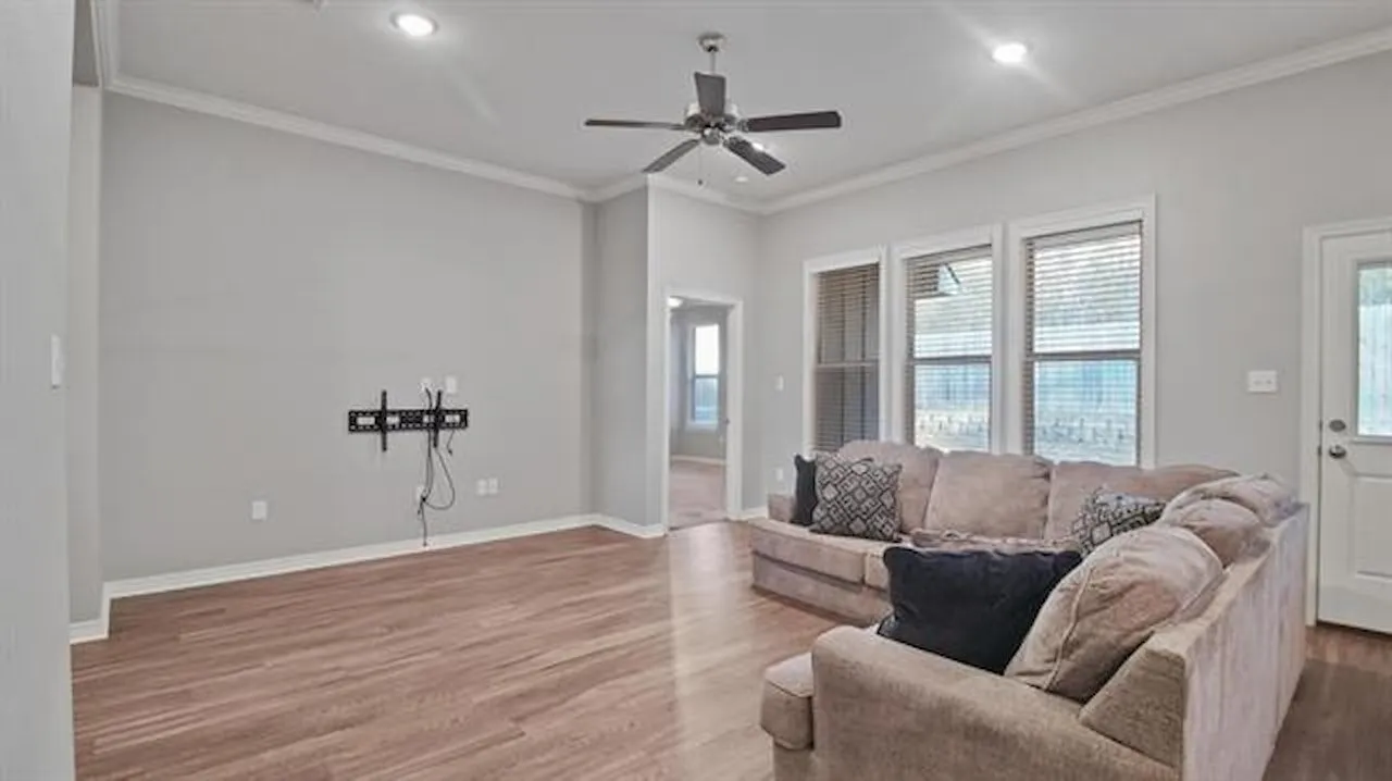 Single Family Residence For Sale in Smith County , 2927 Meadow Brook Trail, Tyler, Texas 75701, 3 Bedroom, 2 Bathroom, 2 Garage spaces, 1,385 Sqft, built in 2018, mls#21334417, Real Estate Agent in Tyler, Homes For Sale in Smith county, Homes For Sale in Tyler, Realtor in Tyler Texas, Real Estate Brokerage Independent Realty Texas, Luminita Cordes Realtor