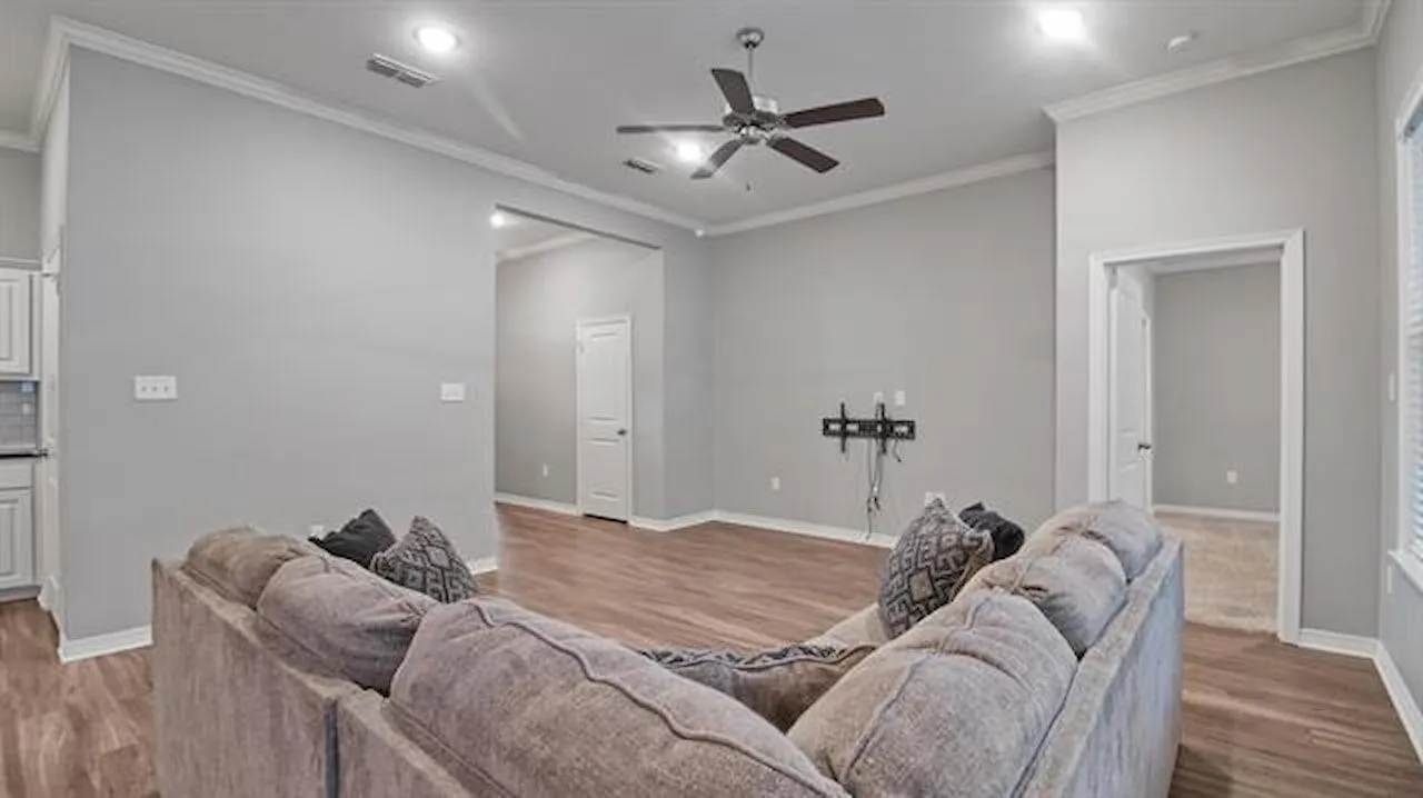 Single Family Residence For Sale in Smith County , 2927 Meadow Brook Trail, Tyler, Texas 75701, 3 Bedroom, 2 Bathroom, 2 Garage spaces, 1,385 Sqft, built in 2018, mls#21334417, Real Estate Agent in Tyler, Homes For Sale in Smith county, Homes For Sale in Tyler, Realtor in Tyler Texas, Real Estate Brokerage Independent Realty Texas, Luminita Cordes Realtor