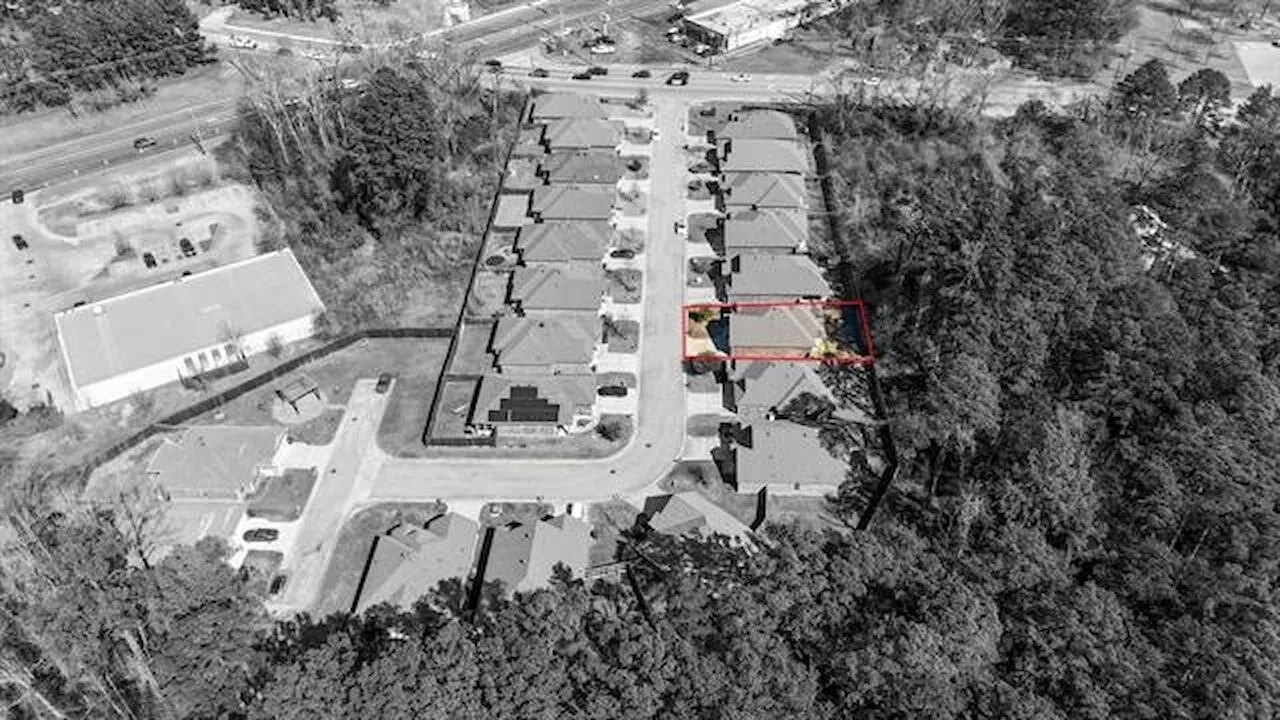 Single Family Residence For Sale in Smith County , 2927 Meadow Brook Trail, Tyler, Texas 75701, 3 Bedroom, 2 Bathroom, 2 Garage spaces, 1,385 Sqft, built in 2018, mls#21334417, Real Estate Agent in Tyler, Homes For Sale in Smith county, Homes For Sale in Tyler, Realtor in Tyler Texas, Real Estate Brokerage Independent Realty Texas, Luminita Cordes Realtor
