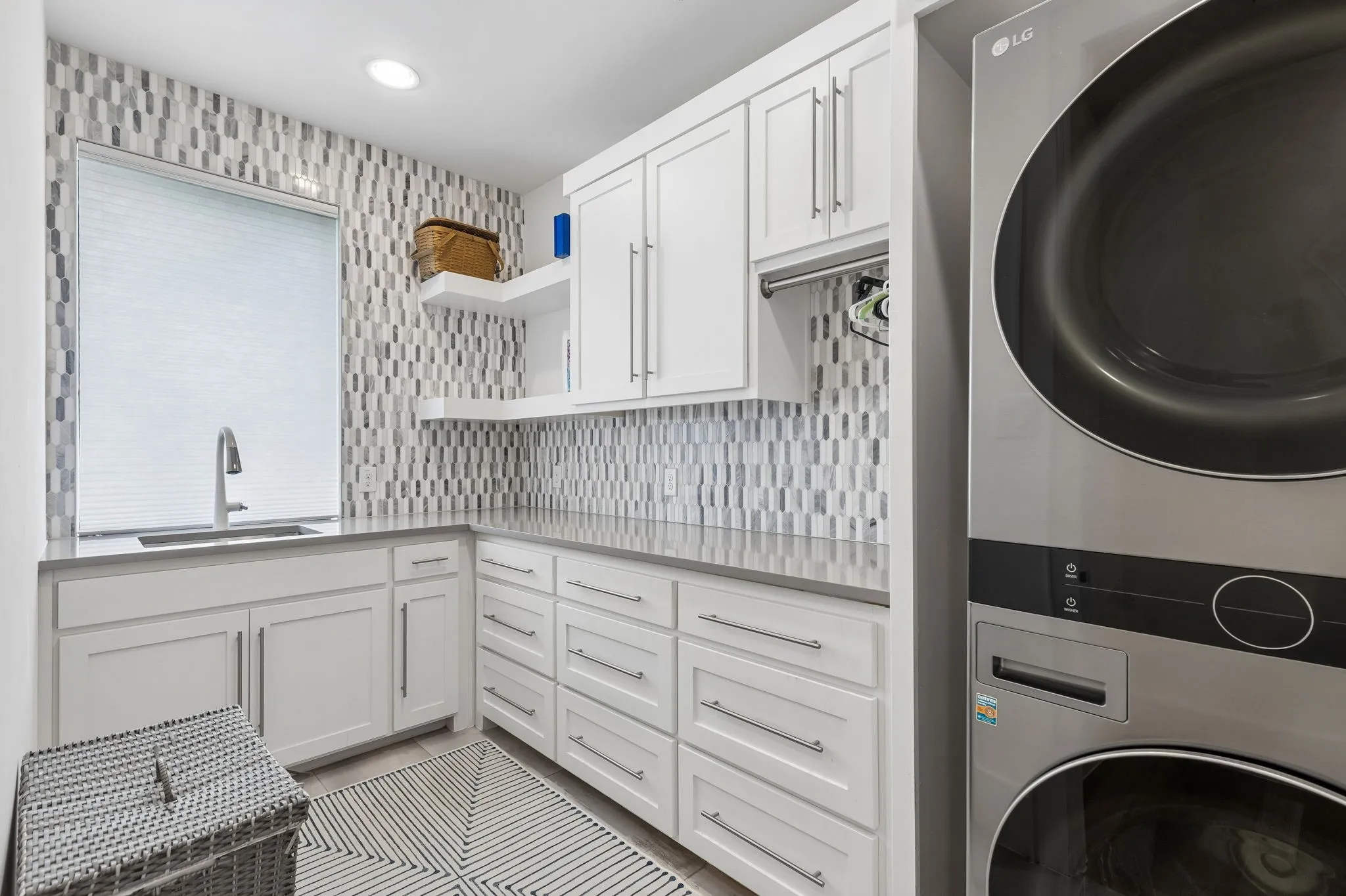 Single Family Residence For Sale in Dallas County , 3944 Wentwood Drive, University Park, Texas 75225, 5 Bedroom, 7 Bathroom, 3 Garage spaces, 6,084 Sqft, built in 2019, mls#21339540, Real Estate Agent in University Park, Homes For Sale in Dallas county, Homes For Sale in University Park, Realtor in University Park Texas, Real Estate Brokerage Independent Realty Texas, Luminita Cordes Realtor