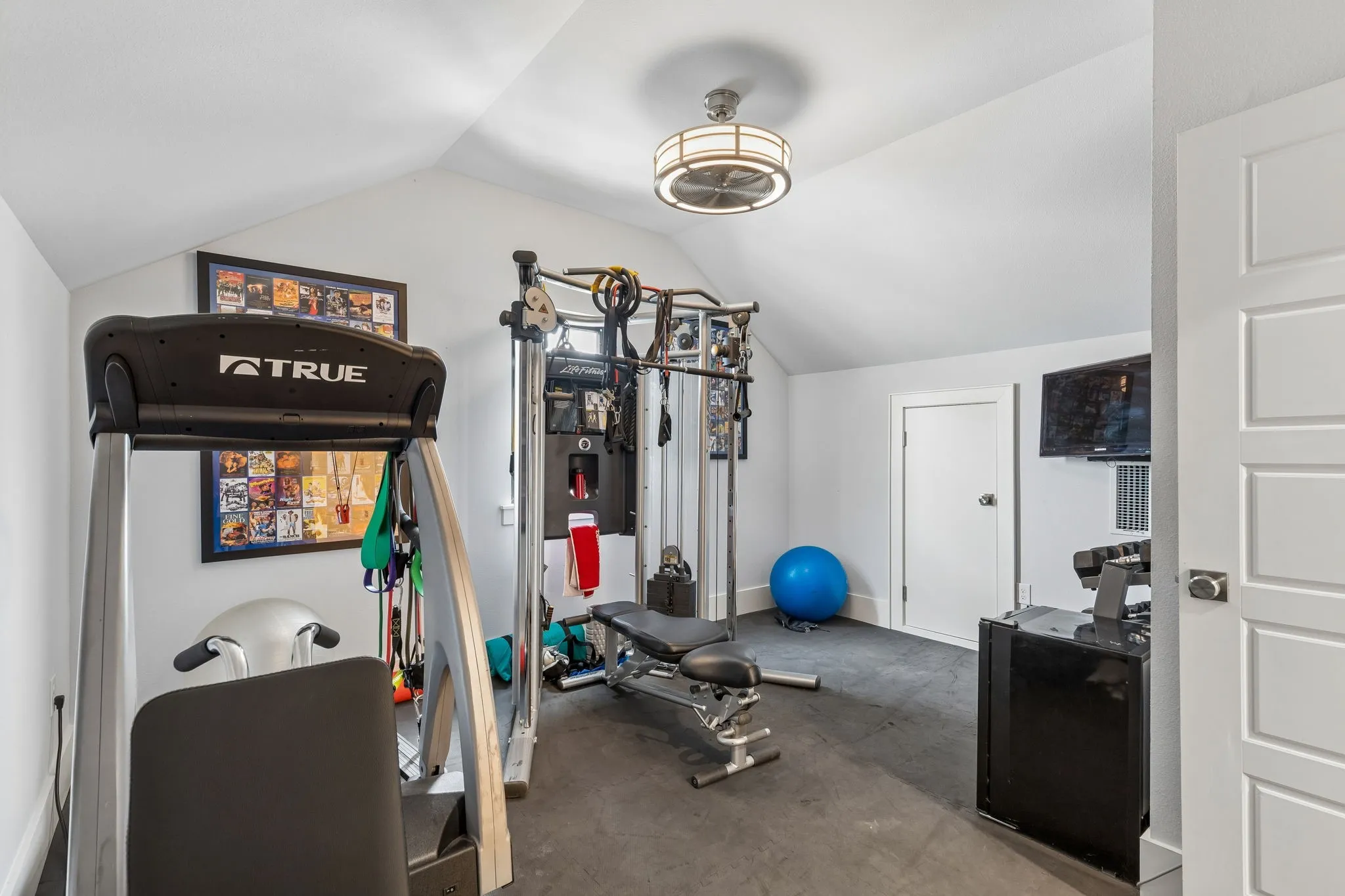 Single Family Residence For Sale in Dallas County , 3944 Wentwood Drive, University Park, Texas 75225, 5 Bedroom, 7 Bathroom, 3 Garage spaces, 6,084 Sqft, built in 2019, mls#21339540, Real Estate Agent in University Park, Homes For Sale in Dallas county, Homes For Sale in University Park, Realtor in University Park Texas, Real Estate Brokerage Independent Realty Texas, Luminita Cordes Realtor