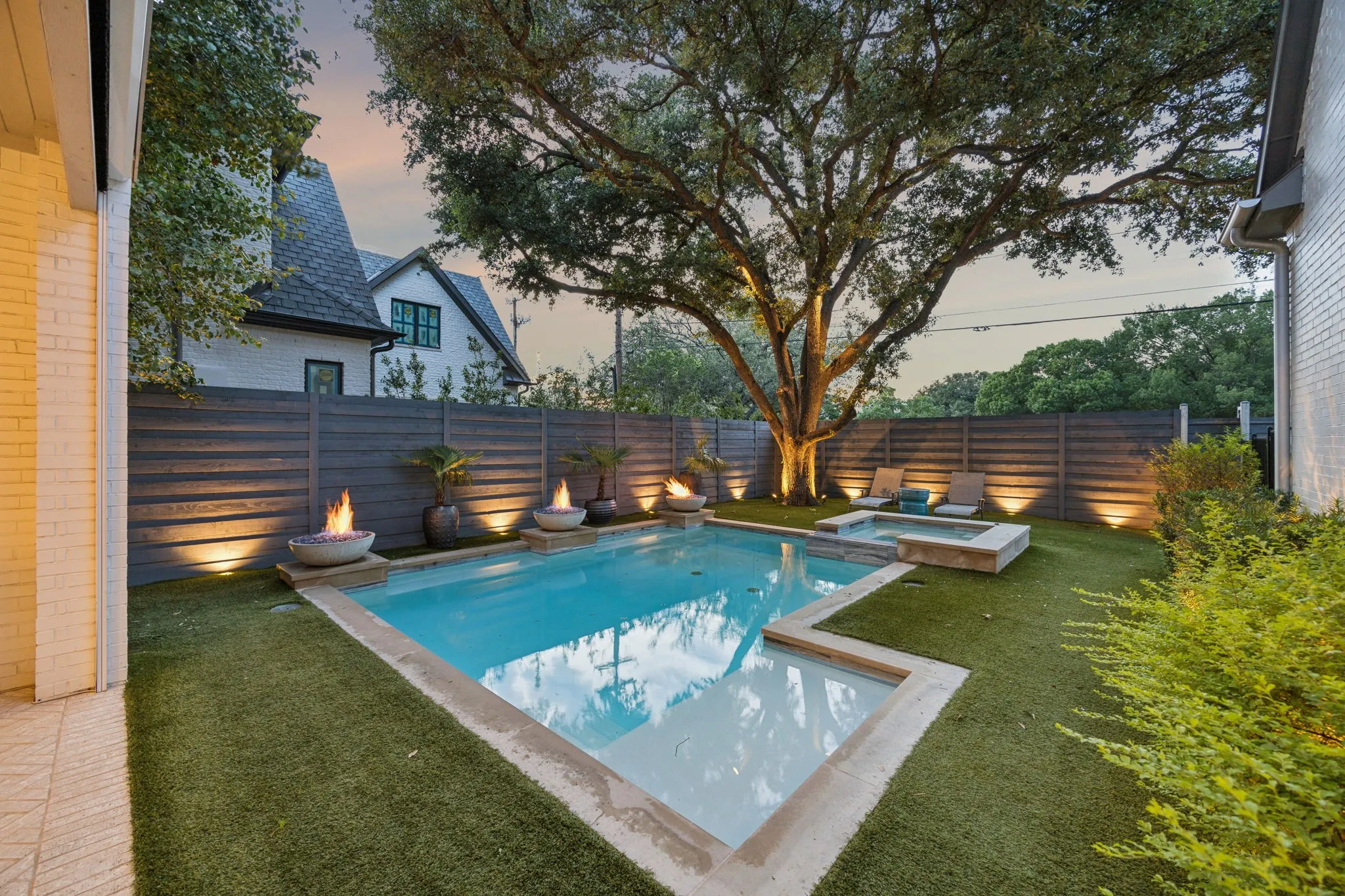 Pool with fire features