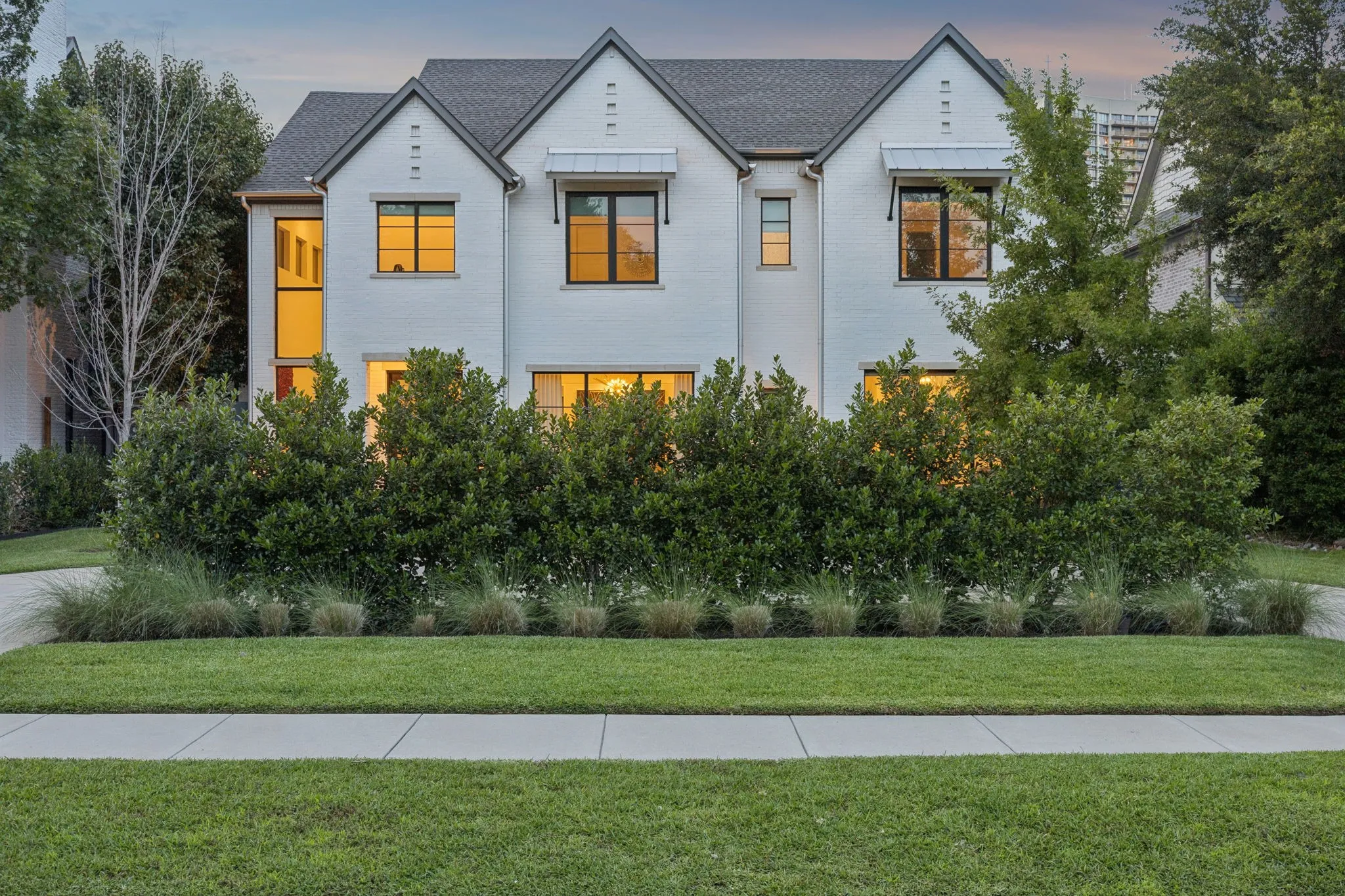 Single Family Residence For Sale in Dallas County , 3944 Wentwood Drive, University Park, Texas 75225, 5 Bedroom, 7 Bathroom, 3 Garage spaces, 6,084 Sqft, built in 2019, mls#21339540, Real Estate Agent in University Park, Homes For Sale in Dallas county, Homes For Sale in University Park, Realtor in University Park Texas, Real Estate Brokerage Independent Realty Texas, Luminita Cordes Realtor