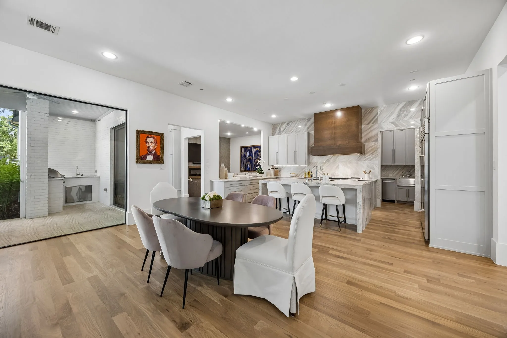 Single Family Residence For Sale in Dallas County , 3944 Wentwood Drive, University Park, Texas 75225, 5 Bedroom, 7 Bathroom, 3 Garage spaces, 6,084 Sqft, built in 2019, mls#21339540, Real Estate Agent in University Park, Homes For Sale in Dallas county, Homes For Sale in University Park, Realtor in University Park Texas, Real Estate Brokerage Independent Realty Texas, Luminita Cordes Realtor