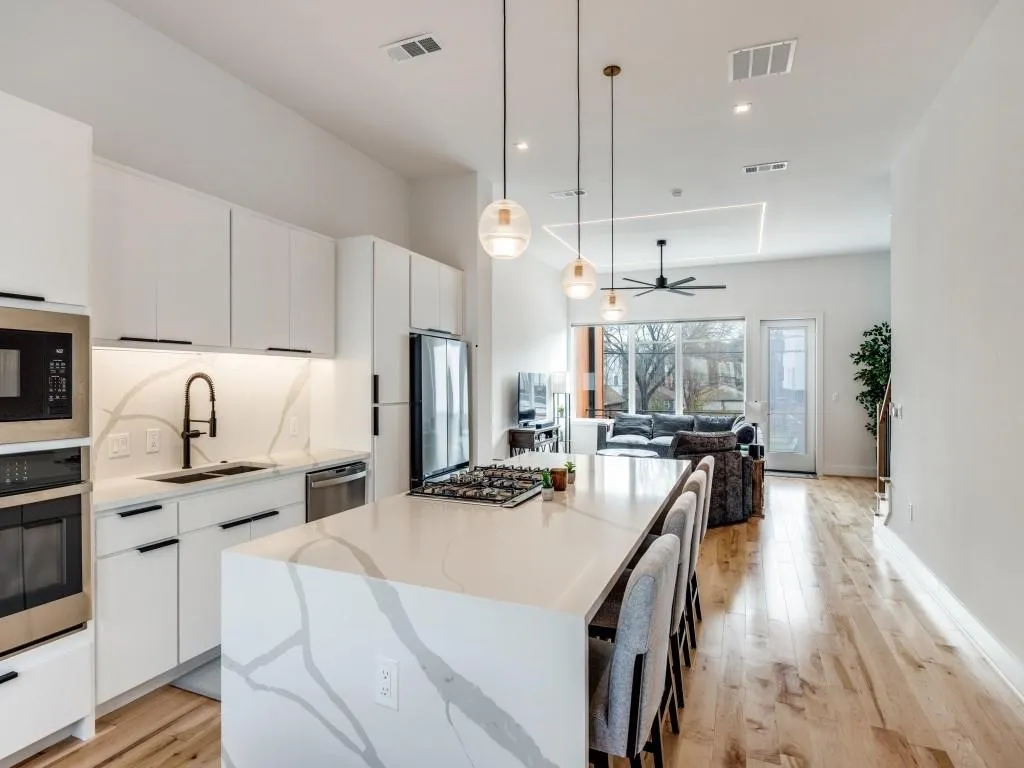 GORGEOUS KITCHEN