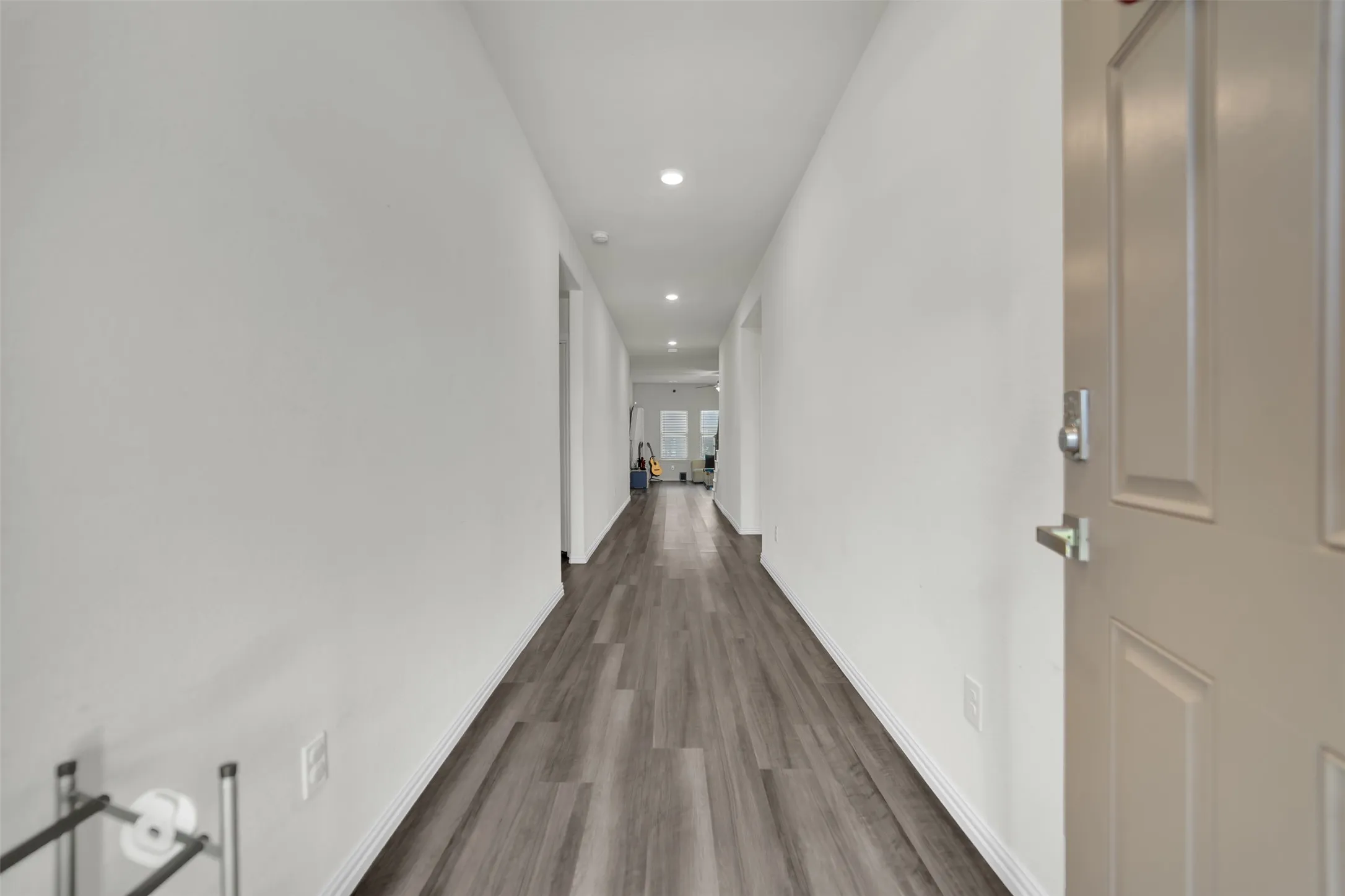 Single Family Residence For Sale in Tarrant County , 702 Pearl Way, Arlington, Texas 76002, 4 Bedroom, 3 Bathroom, 2 Garage spaces, 2,213 Sqft, built in 2018, mls#21337038, Real Estate Agent in Arlington, Homes For Sale in Tarrant county, Homes For Sale in Arlington, Realtor in Arlington Texas, Real Estate Brokerage Independent Realty Texas, Luminita Cordes Realtor