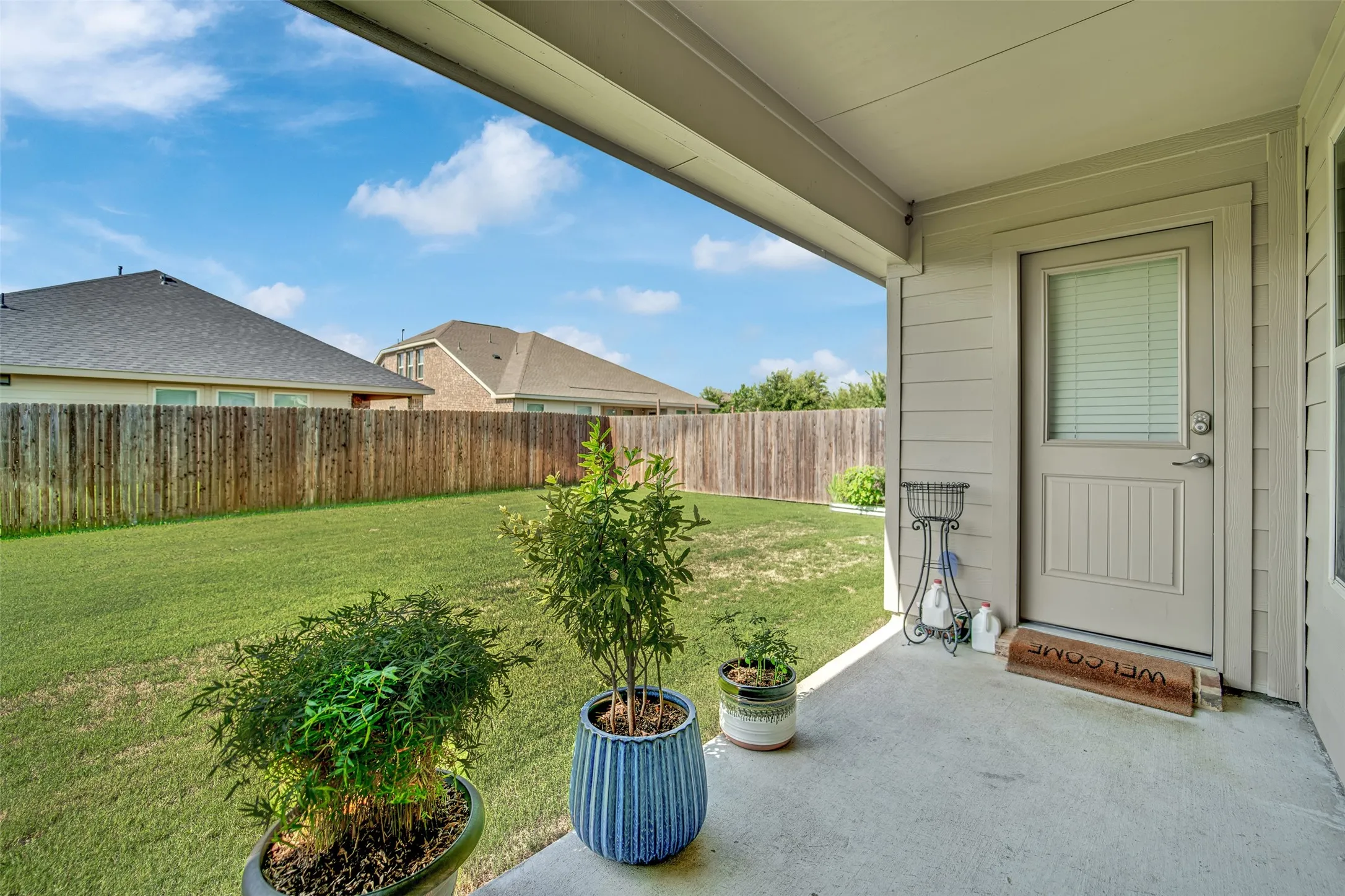 Single Family Residence For Sale in Tarrant County , 702 Pearl Way, Arlington, Texas 76002, 4 Bedroom, 3 Bathroom, 2 Garage spaces, 2,213 Sqft, built in 2018, mls#21337038, Real Estate Agent in Arlington, Homes For Sale in Tarrant county, Homes For Sale in Arlington, Realtor in Arlington Texas, Real Estate Brokerage Independent Realty Texas, Luminita Cordes Realtor