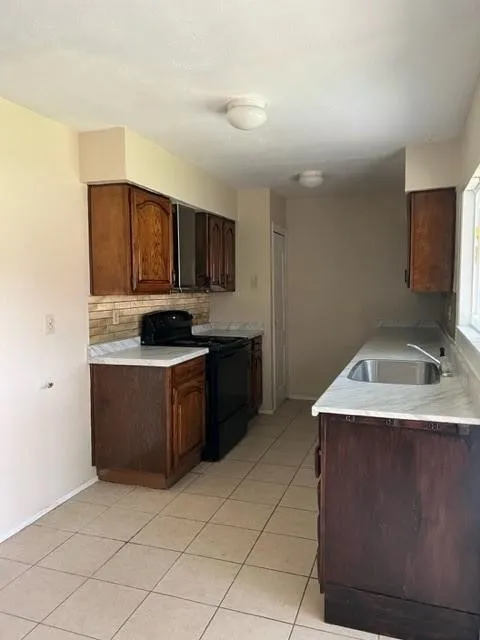 Single Family Residence For Rent in Collin County , 6525 Ember Court, Plano, Texas 75023, 3 Bedroom, 2 Bathroom, 2 Garage spaces, 1,717 Sqft, built in 1978, mls#21339549, Real Estate Agent in Plano, Homes For Rent in Collin county, Homes For Rent in Plano, Realtor in Plano Texas, Real Estate Brokerage Independent Realty Texas, Luminita Cordes Realtor