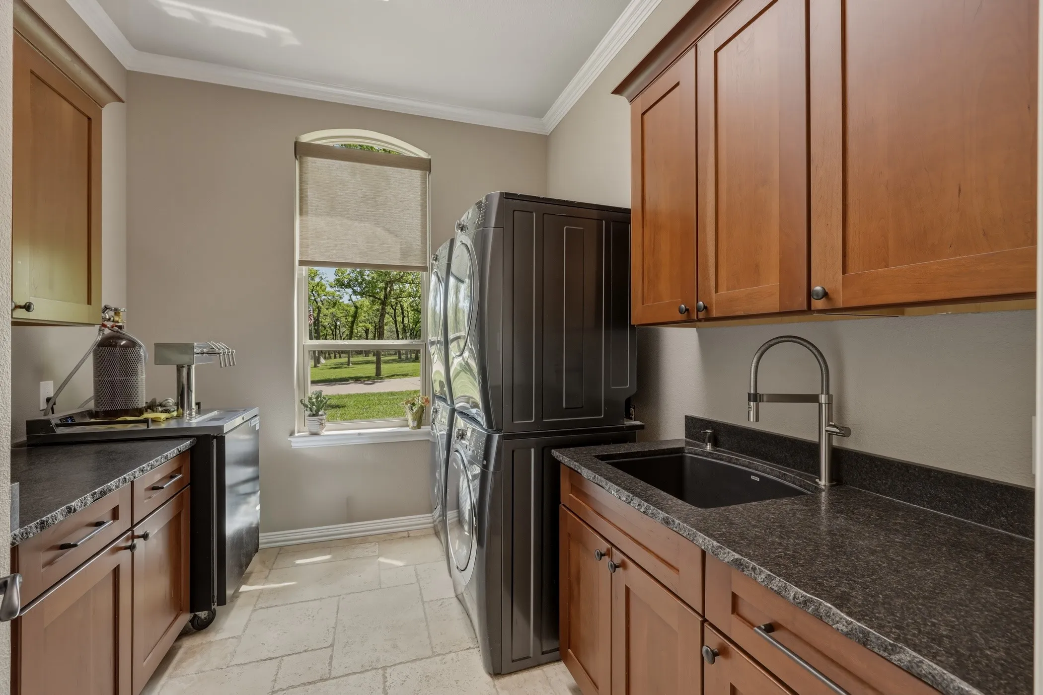 Single Family Residence For Sale in Denton County , 400 Porter Road, Bartonville, Texas 76226, 4 Bedroom, 6 Bathroom, 3 Garage spaces, 6,140 Sqft, built in 1999, Price $3,587,500, mls#21336273, Real Estate Agent in Bartonville, Homes For Sale in Denton county, Homes For Sale in Bartonville, Realtor in Bartonville Texas, Real Estate Brokerage Independent Realty Texas, Luminita Cordes Realtor