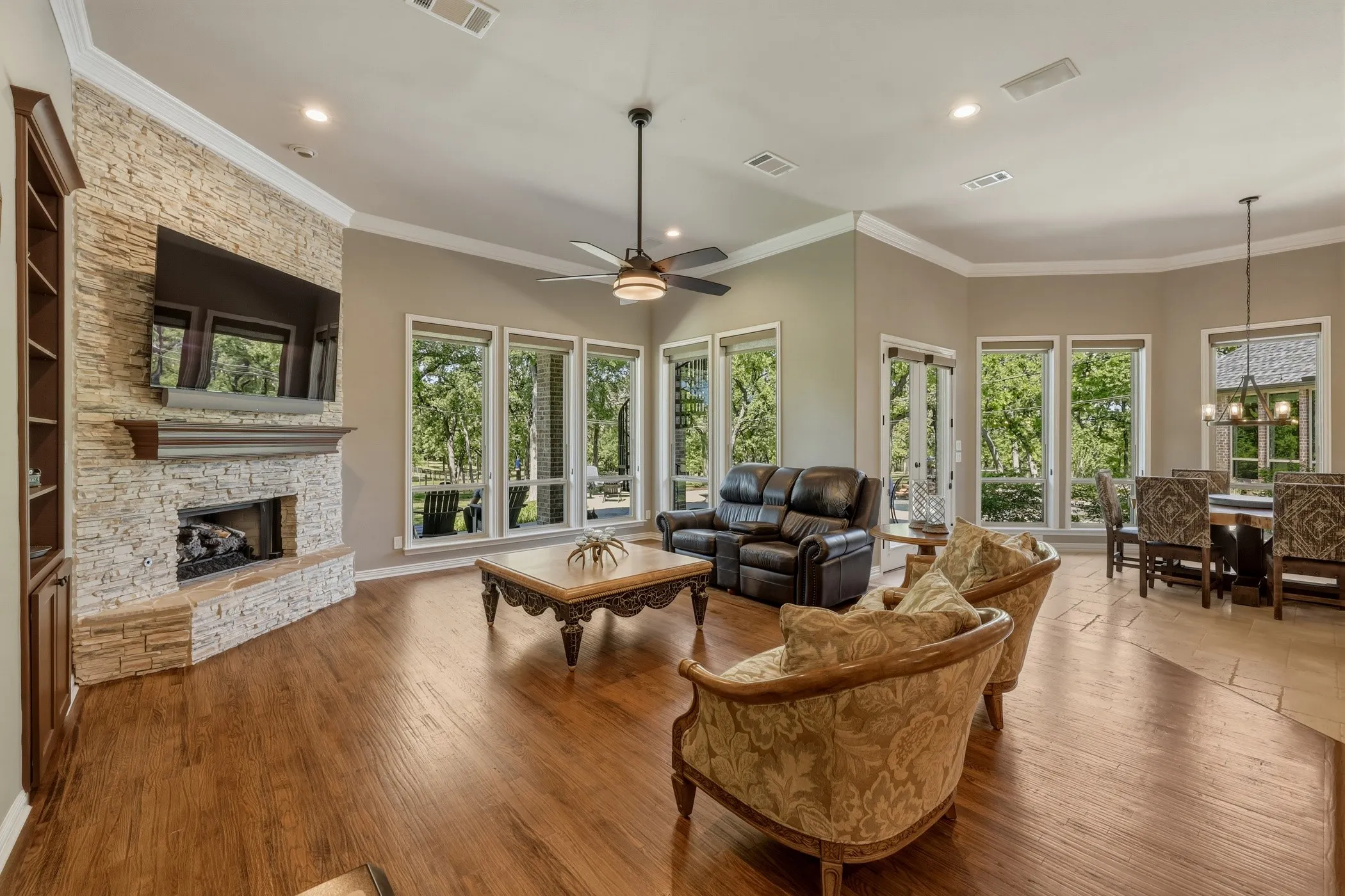 Single Family Residence For Sale in Denton County , 400 Porter Road, Bartonville, Texas 76226, 4 Bedroom, 6 Bathroom, 3 Garage spaces, 6,140 Sqft, built in 1999, Price $3,587,500, mls#21336273, Real Estate Agent in Bartonville, Homes For Sale in Denton county, Homes For Sale in Bartonville, Realtor in Bartonville Texas, Real Estate Brokerage Independent Realty Texas, Luminita Cordes Realtor