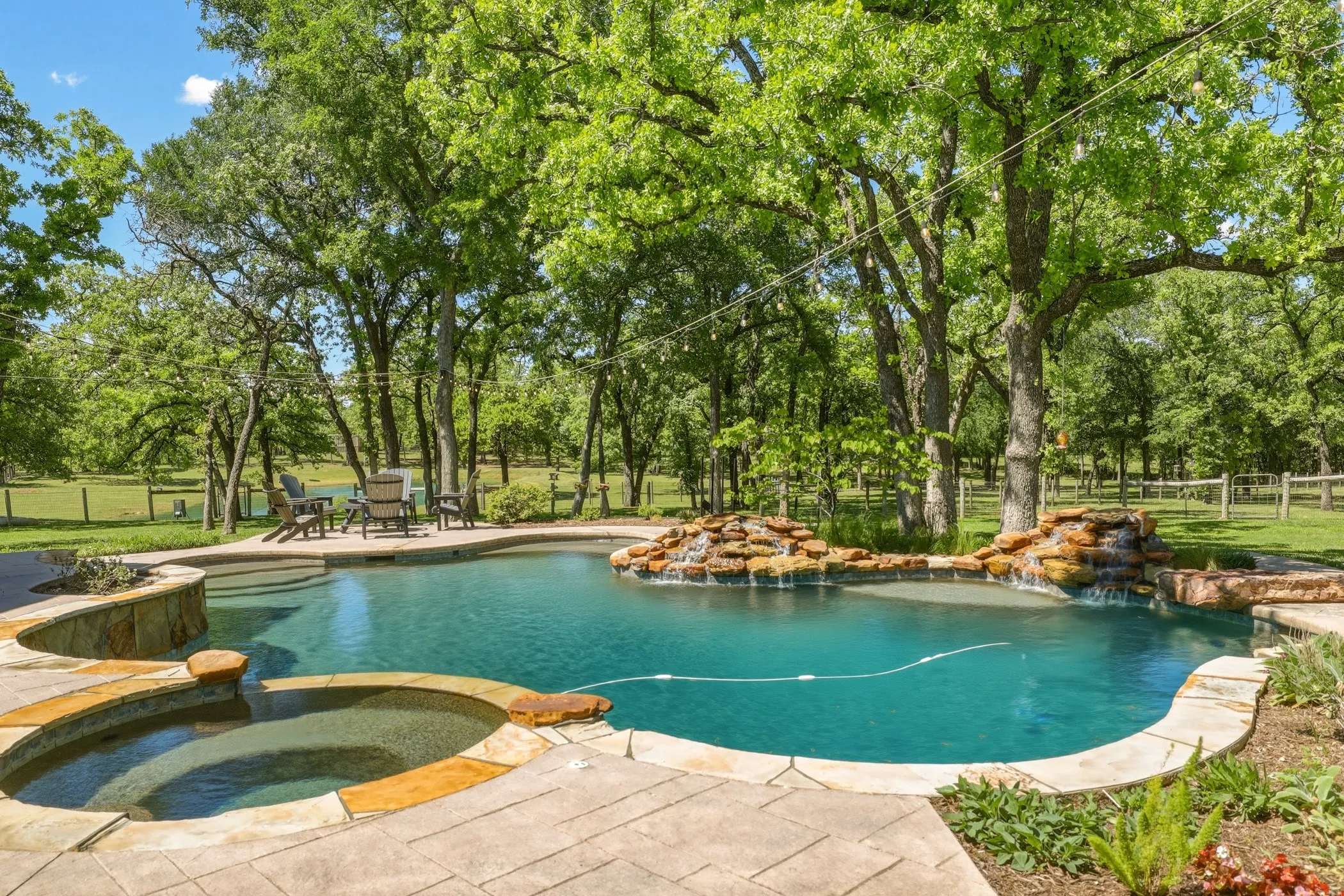 Single Family Residence For Sale in Denton County , 400 Porter Road, Bartonville, Texas 76226, 4 Bedroom, 6 Bathroom, 3 Garage spaces, 6,140 Sqft, built in 1999, Price $3,587,500, mls#21336273, Real Estate Agent in Bartonville, Homes For Sale in Denton county, Homes For Sale in Bartonville, Realtor in Bartonville Texas, Real Estate Brokerage Independent Realty Texas, Luminita Cordes Realtor