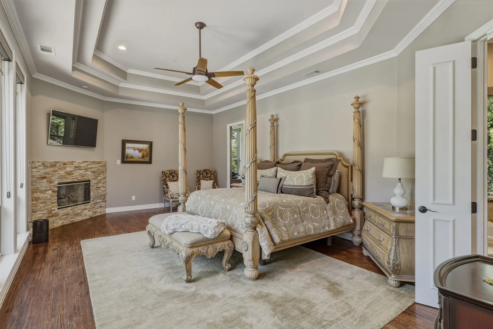 Single Family Residence For Sale in Denton County , 400 Porter Road, Bartonville, Texas 76226, 4 Bedroom, 6 Bathroom, 3 Garage spaces, 6,140 Sqft, built in 1999, Price $3,587,500, mls#21336273, Real Estate Agent in Bartonville, Homes For Sale in Denton county, Homes For Sale in Bartonville, Realtor in Bartonville Texas, Real Estate Brokerage Independent Realty Texas, Luminita Cordes Realtor