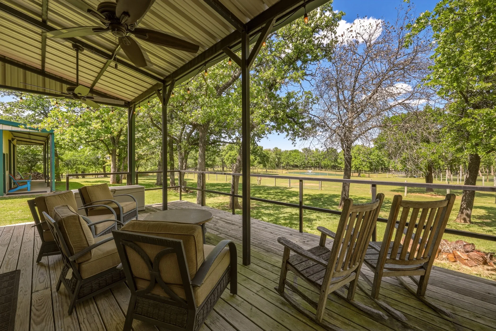 Single Family Residence For Sale in Denton County , 400 Porter Road, Bartonville, Texas 76226, 4 Bedroom, 6 Bathroom, 3 Garage spaces, 6,140 Sqft, built in 1999, Price $3,587,500, mls#21336273, Real Estate Agent in Bartonville, Homes For Sale in Denton county, Homes For Sale in Bartonville, Realtor in Bartonville Texas, Real Estate Brokerage Independent Realty Texas, Luminita Cordes Realtor