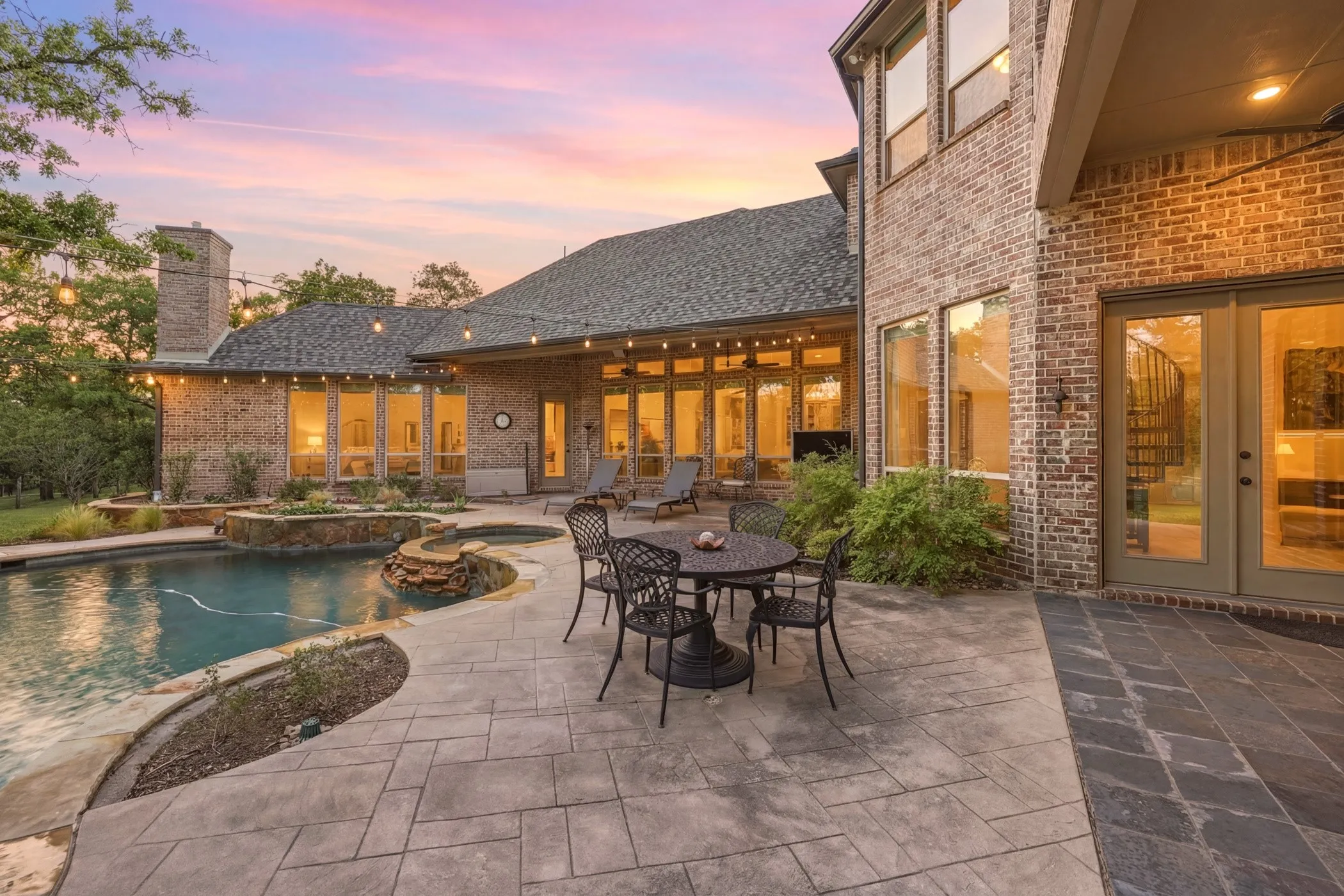 Single Family Residence For Sale in Denton County , 400 Porter Road, Bartonville, Texas 76226, 4 Bedroom, 6 Bathroom, 3 Garage spaces, 6,140 Sqft, built in 1999, Price $3,587,500, mls#21336273, Real Estate Agent in Bartonville, Homes For Sale in Denton county, Homes For Sale in Bartonville, Realtor in Bartonville Texas, Real Estate Brokerage Independent Realty Texas, Luminita Cordes Realtor