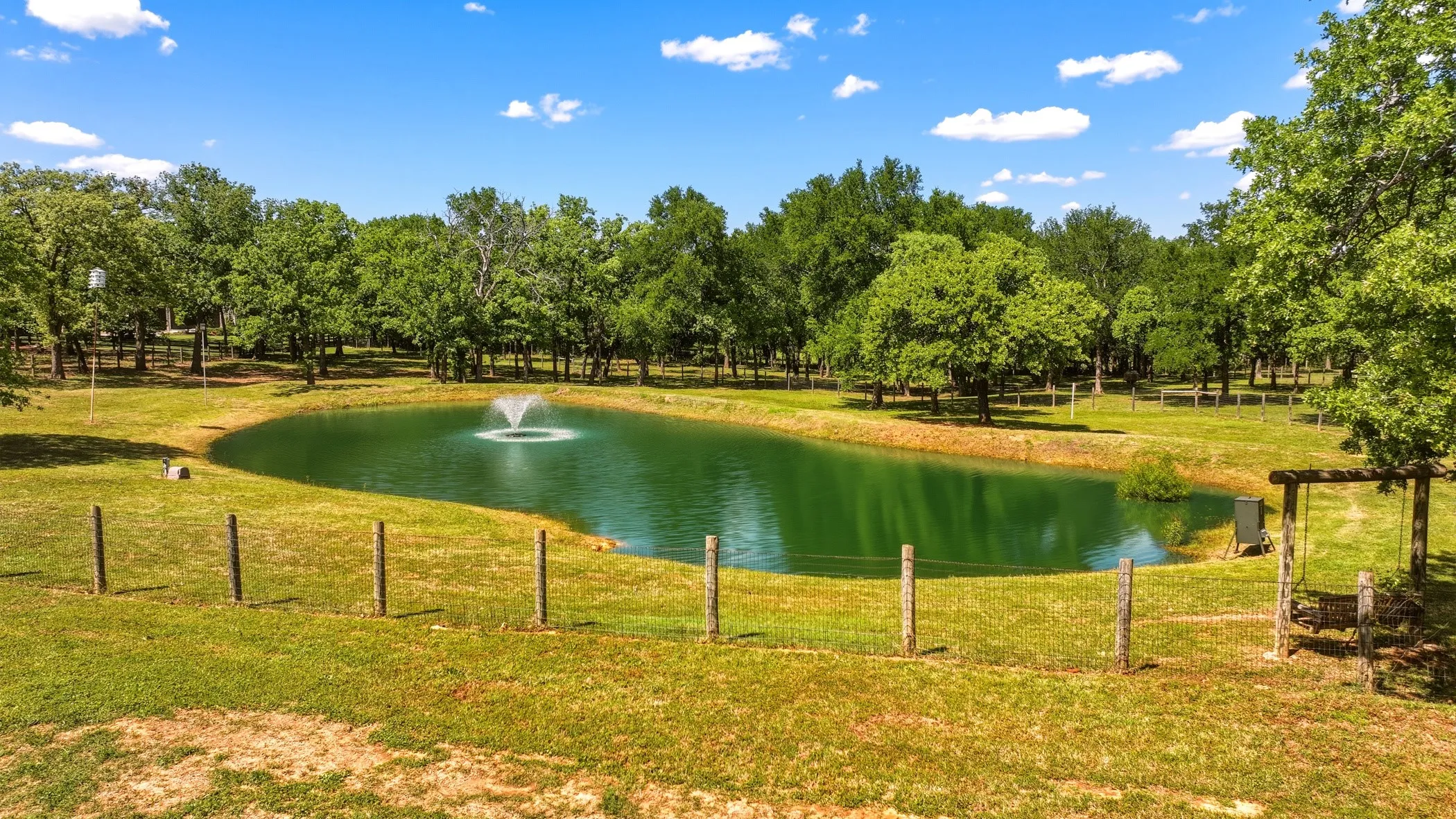 Single Family Residence For Sale in Denton County , 400 Porter Road, Bartonville, Texas 76226, 4 Bedroom, 6 Bathroom, 3 Garage spaces, 6,140 Sqft, built in 1999, Price $3,587,500, mls#21336273, Real Estate Agent in Bartonville, Homes For Sale in Denton county, Homes For Sale in Bartonville, Realtor in Bartonville Texas, Real Estate Brokerage Independent Realty Texas, Luminita Cordes Realtor