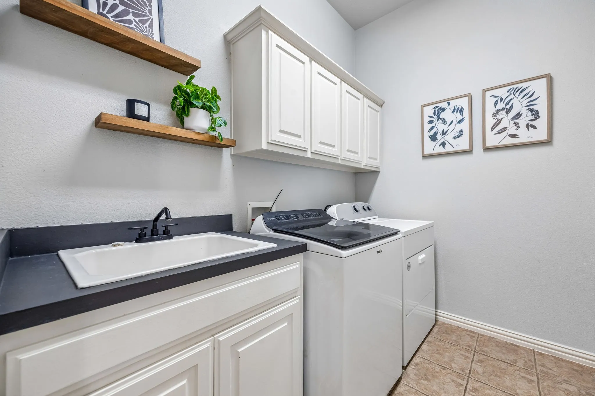 Utility room with sink