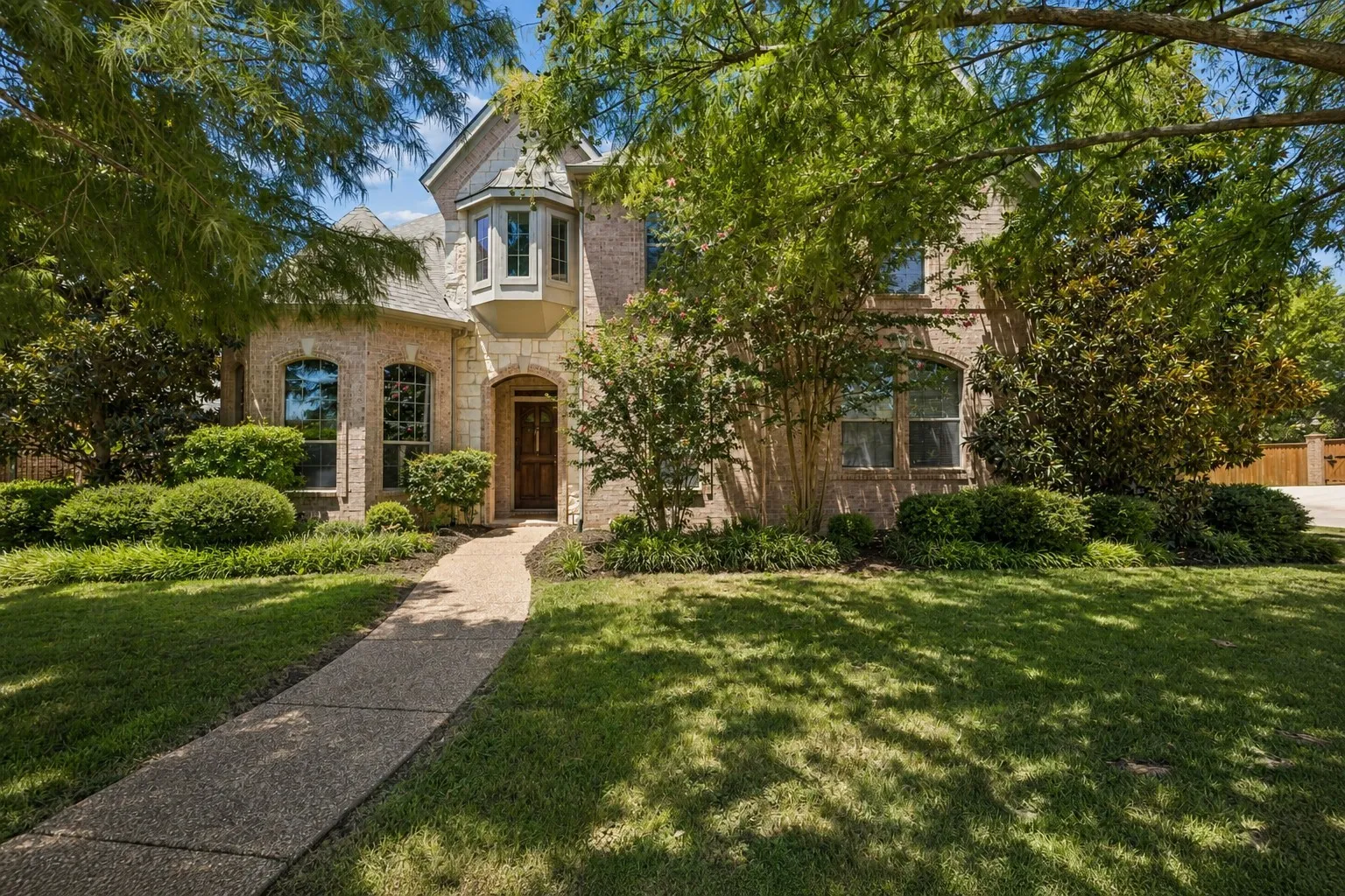 Single Family Residence For Sale in Collin County , 1797 Baltimore Drive, Allen, Texas 75002, 4 Bedroom, 4 Bathroom, 3 Garage spaces, 3,849 Sqft, built in 2006, mls#21334500, Real Estate Agent in Allen, Homes For Sale in Collin county, Homes For Sale in Allen, Realtor in Allen Texas, Real Estate Brokerage Independent Realty Texas, Luminita Cordes Realtor