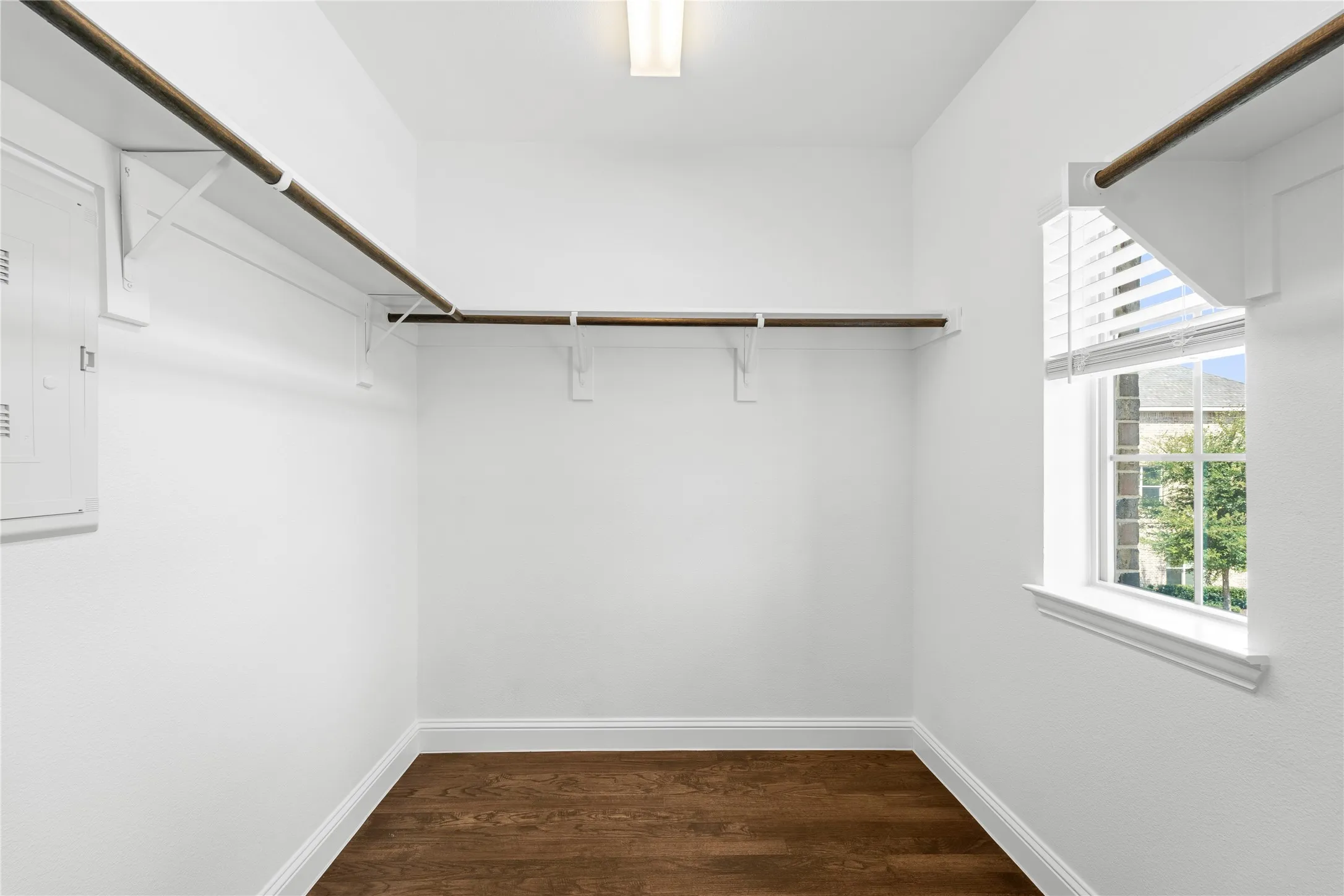 Townhouse For Rent in Denton County , 2952 Sheridan Drive, Carrollton, Texas 75010, 4 Bedroom, 4 Bathroom, 2 Garage spaces, 2,245 Sqft, built in 2018, mls#21339539, Real Estate Agent in Carrollton, Homes For Rent in Denton county, Homes For Rent in Carrollton, Realtor in Carrollton Texas, Real Estate Brokerage Independent Realty Texas, Luminita Cordes Realtor