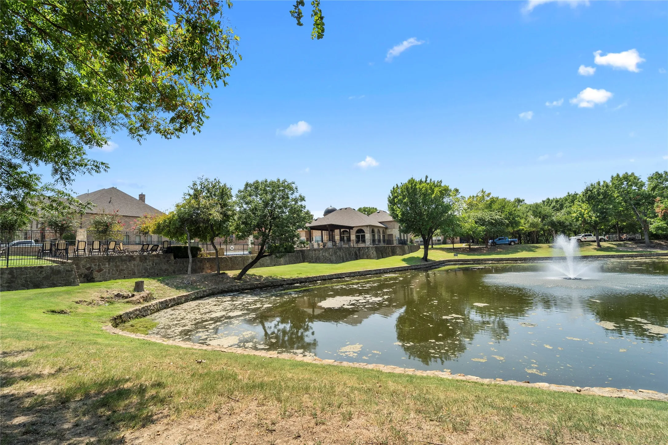 Townhouse For Rent in Denton County , 2952 Sheridan Drive, Carrollton, Texas 75010, 4 Bedroom, 4 Bathroom, 2 Garage spaces, 2,245 Sqft, built in 2018, mls#21339539, Real Estate Agent in Carrollton, Homes For Rent in Denton county, Homes For Rent in Carrollton, Realtor in Carrollton Texas, Real Estate Brokerage Independent Realty Texas, Luminita Cordes Realtor