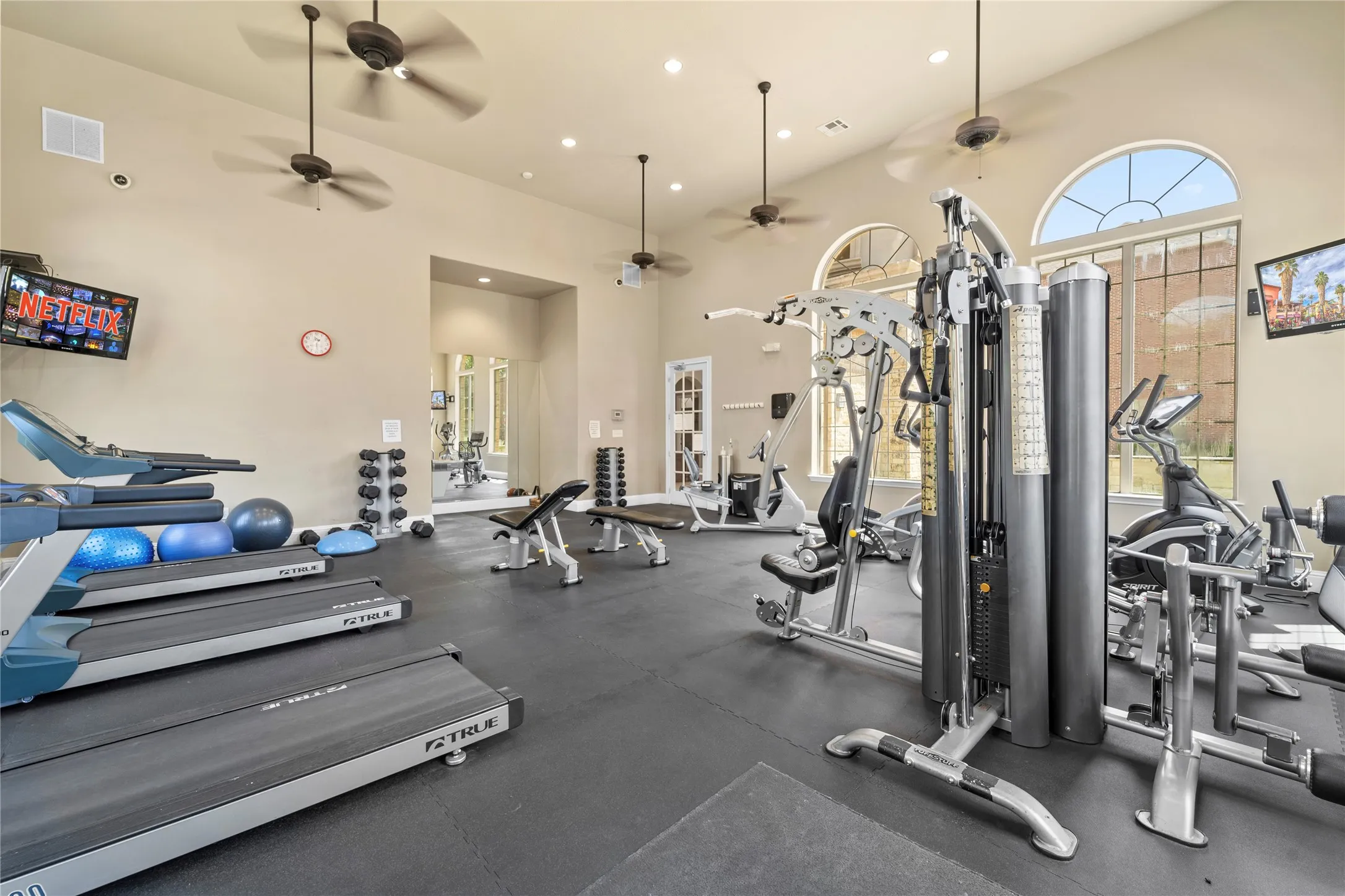 Townhouse For Rent in Denton County , 2952 Sheridan Drive, Carrollton, Texas 75010, 4 Bedroom, 4 Bathroom, 2 Garage spaces, 2,245 Sqft, built in 2018, mls#21339539, Real Estate Agent in Carrollton, Homes For Rent in Denton county, Homes For Rent in Carrollton, Realtor in Carrollton Texas, Real Estate Brokerage Independent Realty Texas, Luminita Cordes Realtor