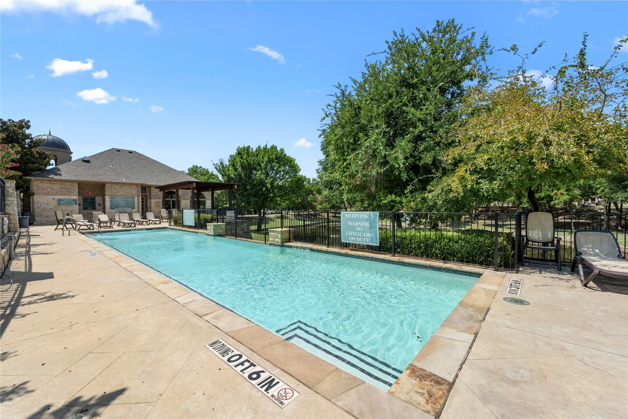 Townhouse For Rent in Denton County , 2952 Sheridan Drive, Carrollton, Texas 75010, 4 Bedroom, 4 Bathroom, 2 Garage spaces, 2,245 Sqft, built in 2018, mls#21339539, Real Estate Agent in Carrollton, Homes For Rent in Denton county, Homes For Rent in Carrollton, Realtor in Carrollton Texas, Real Estate Brokerage Independent Realty Texas, Luminita Cordes Realtor