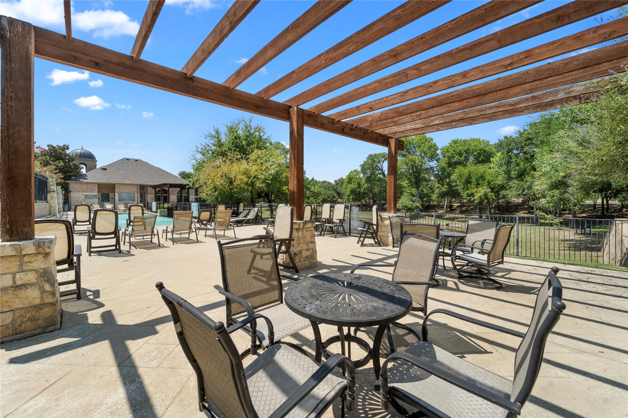Townhouse For Rent in Denton County , 2952 Sheridan Drive, Carrollton, Texas 75010, 4 Bedroom, 4 Bathroom, 2 Garage spaces, 2,245 Sqft, built in 2018, mls#21339539, Real Estate Agent in Carrollton, Homes For Rent in Denton county, Homes For Rent in Carrollton, Realtor in Carrollton Texas, Real Estate Brokerage Independent Realty Texas, Luminita Cordes Realtor