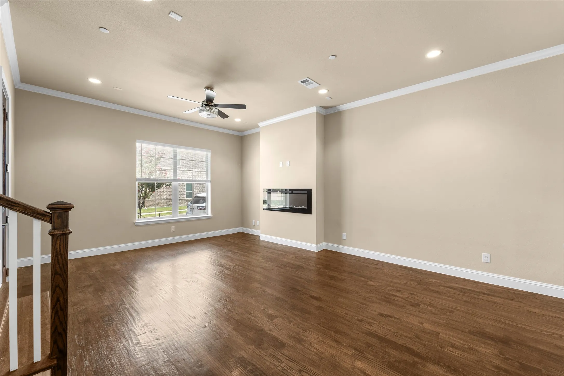 Townhouse For Rent in Denton County , 2952 Sheridan Drive, Carrollton, Texas 75010, 4 Bedroom, 4 Bathroom, 2 Garage spaces, 2,245 Sqft, built in 2018, mls#21339539, Real Estate Agent in Carrollton, Homes For Rent in Denton county, Homes For Rent in Carrollton, Realtor in Carrollton Texas, Real Estate Brokerage Independent Realty Texas, Luminita Cordes Realtor