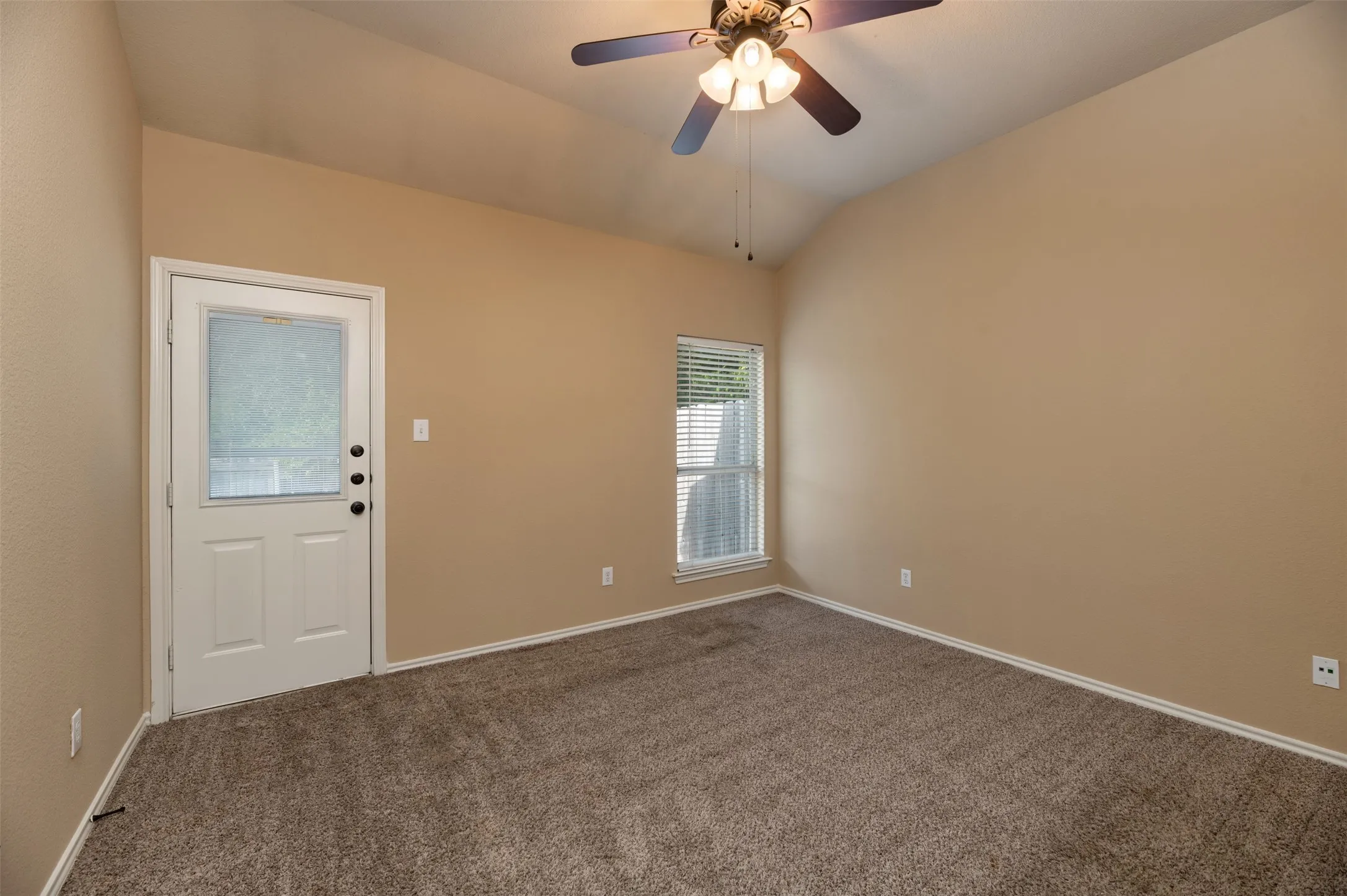 Duplex For Rent in Tarrant County , 1405 Piedmont Drive, Mansfield, Texas 76063, 3 Bedroom, 2 Bathroom, 2 Garage spaces, 1,181 Sqft, built in 2007, mls#21339572, Real Estate Agent in Mansfield, Homes For Rent in Tarrant county, Homes For Rent in Mansfield, Realtor in Mansfield Texas, Real Estate Brokerage Independent Realty Texas, Luminita Cordes Realtor