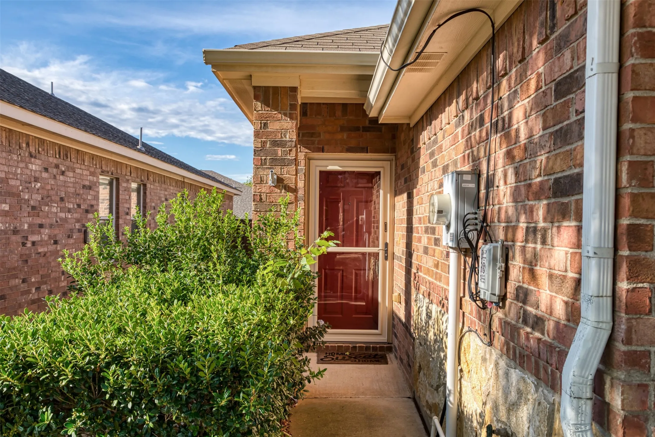 Duplex For Rent in Tarrant County , 1405 Piedmont Drive, Mansfield, Texas 76063, 3 Bedroom, 2 Bathroom, 2 Garage spaces, 1,181 Sqft, built in 2007, mls#21339572, Real Estate Agent in Mansfield, Homes For Rent in Tarrant county, Homes For Rent in Mansfield, Realtor in Mansfield Texas, Real Estate Brokerage Independent Realty Texas, Luminita Cordes Realtor