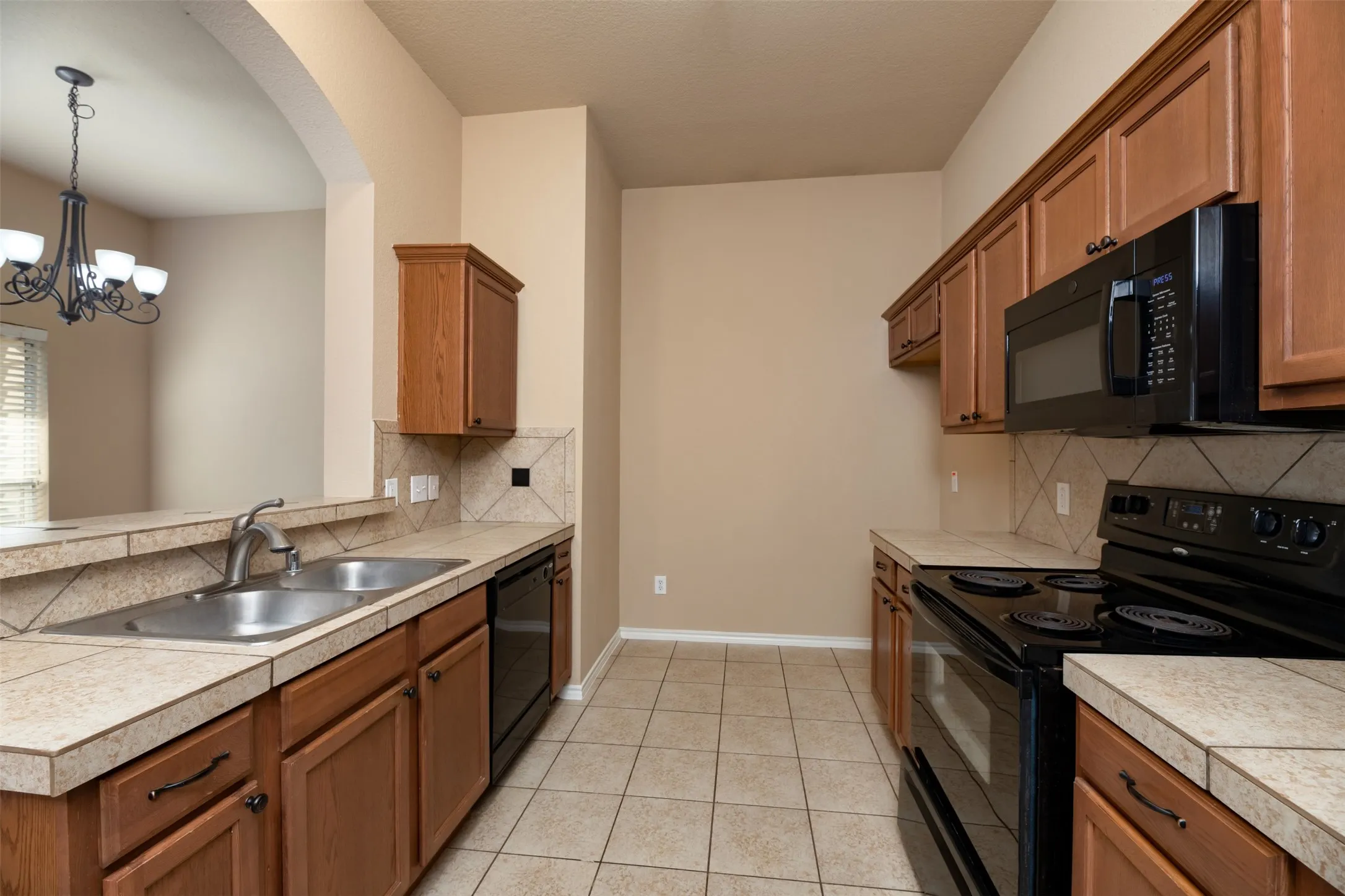 Duplex For Rent in Tarrant County , 1405 Piedmont Drive, Mansfield, Texas 76063, 3 Bedroom, 2 Bathroom, 2 Garage spaces, 1,181 Sqft, built in 2007, mls#21339572, Real Estate Agent in Mansfield, Homes For Rent in Tarrant county, Homes For Rent in Mansfield, Realtor in Mansfield Texas, Real Estate Brokerage Independent Realty Texas, Luminita Cordes Realtor