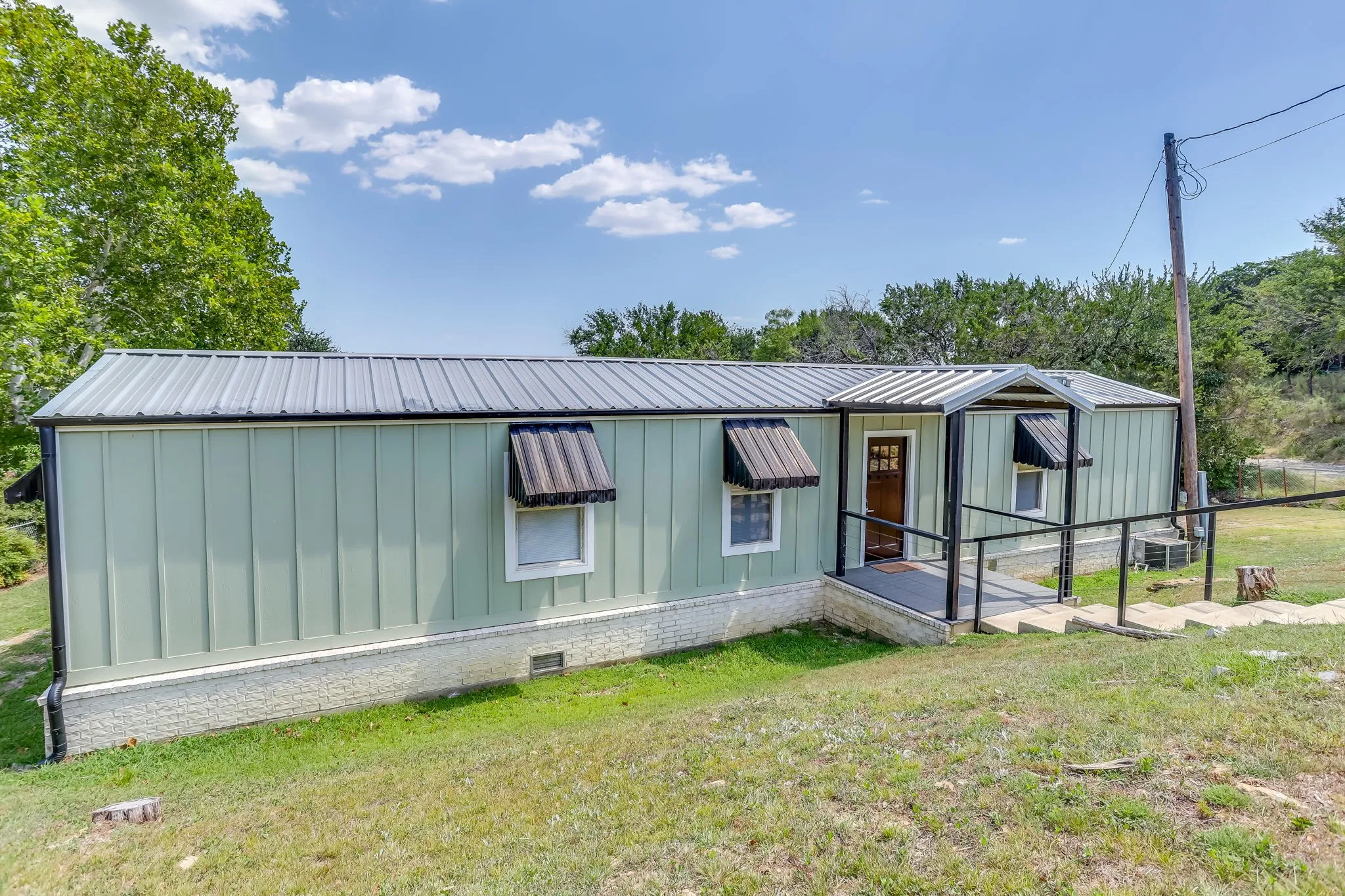 Single Family Residence For Sale in Palo Pinto County , 606 Dunn Drive, Palo Pinto, Texas 76484, 3 Bedrooms, 2 Bathrooms, Garage spaces, 1,600 Sqft, built in 2005, Price $545,000, mls#21336577, Real Estate Agent in Palo Pinto, Homes For Sale in Palo Pinto county, Homes For Sale in Palo Pinto, Realtor in Palo Pinto Texas, Real Estate Brokerage Independent Realty Texas, Luminita Cordes Realtor