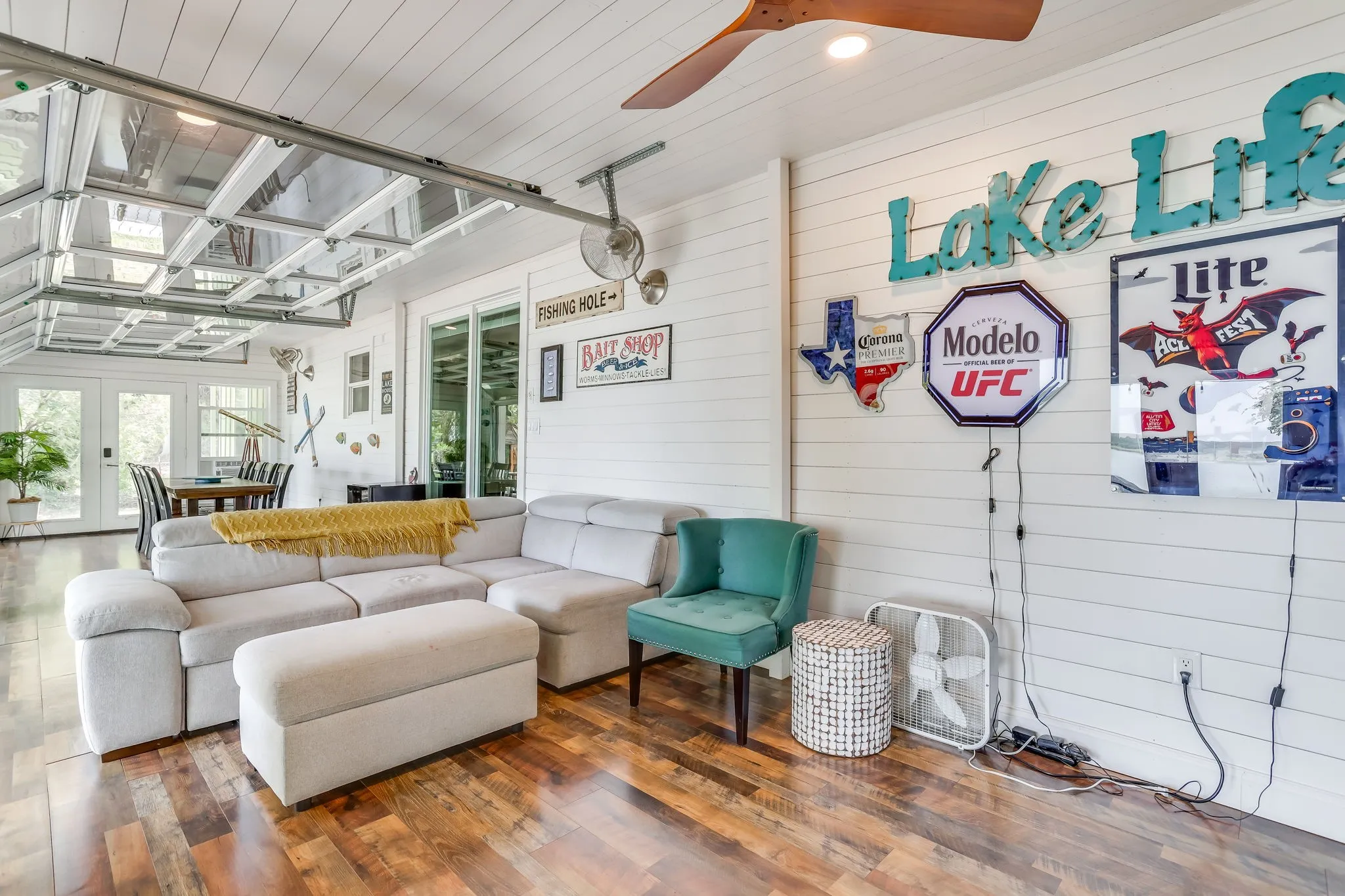 Single Family Residence For Sale in Palo Pinto County , 606 Dunn Drive, Palo Pinto, Texas 76484, 3 Bedrooms, 2 Bathrooms, Garage spaces, 1,600 Sqft, built in 2005, Price $545,000, mls#21336577, Real Estate Agent in Palo Pinto, Homes For Sale in Palo Pinto county, Homes For Sale in Palo Pinto, Realtor in Palo Pinto Texas, Real Estate Brokerage Independent Realty Texas, Luminita Cordes Realtor