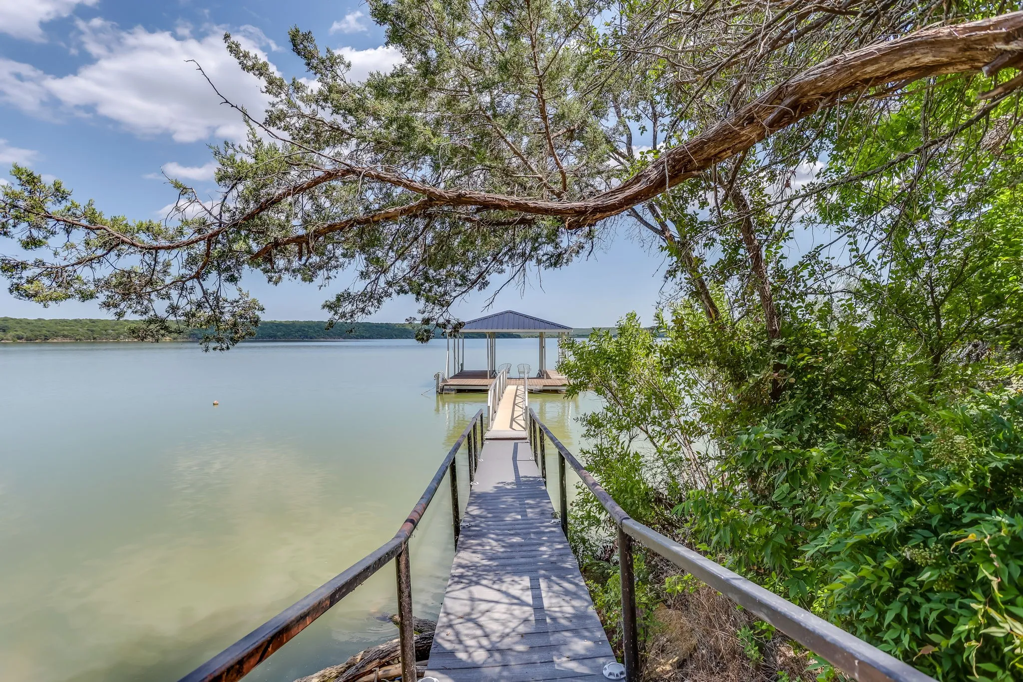Single Family Residence For Sale in Palo Pinto County , 606 Dunn Drive, Palo Pinto, Texas 76484, 3 Bedrooms, 2 Bathrooms, Garage spaces, 1,600 Sqft, built in 2005, Price $545,000, mls#21336577, Real Estate Agent in Palo Pinto, Homes For Sale in Palo Pinto county, Homes For Sale in Palo Pinto, Realtor in Palo Pinto Texas, Real Estate Brokerage Independent Realty Texas, Luminita Cordes Realtor