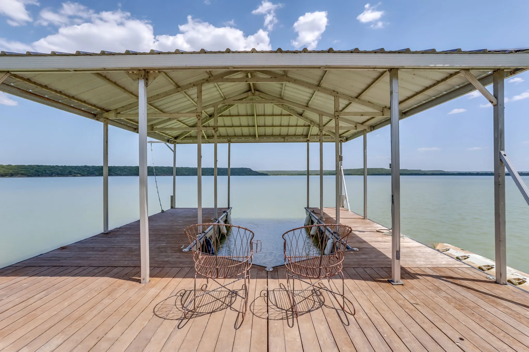Single Family Residence For Sale in Palo Pinto County , 606 Dunn Drive, Palo Pinto, Texas 76484, 3 Bedrooms, 2 Bathrooms, Garage spaces, 1,600 Sqft, built in 2005, Price $545,000, mls#21336577, Real Estate Agent in Palo Pinto, Homes For Sale in Palo Pinto county, Homes For Sale in Palo Pinto, Realtor in Palo Pinto Texas, Real Estate Brokerage Independent Realty Texas, Luminita Cordes Realtor