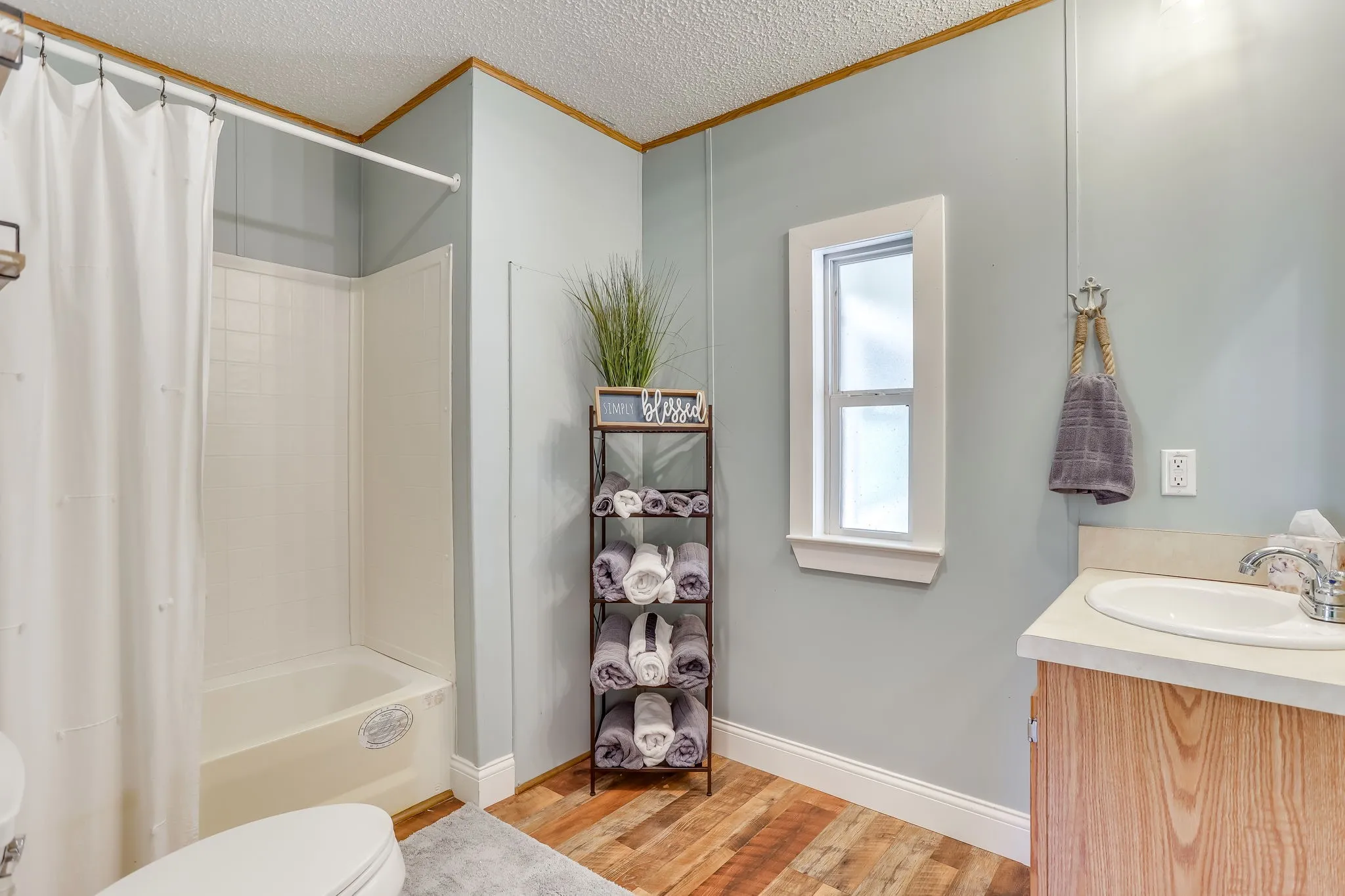 Single Family Residence For Sale in Palo Pinto County , 606 Dunn Drive, Palo Pinto, Texas 76484, 3 Bedrooms, 2 Bathrooms, Garage spaces, 1,600 Sqft, built in 2005, Price $545,000, mls#21336577, Real Estate Agent in Palo Pinto, Homes For Sale in Palo Pinto county, Homes For Sale in Palo Pinto, Realtor in Palo Pinto Texas, Real Estate Brokerage Independent Realty Texas, Luminita Cordes Realtor