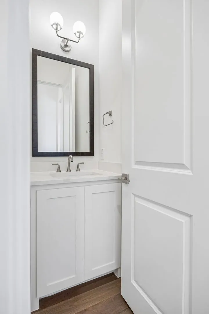 8-1904Greenwich_008