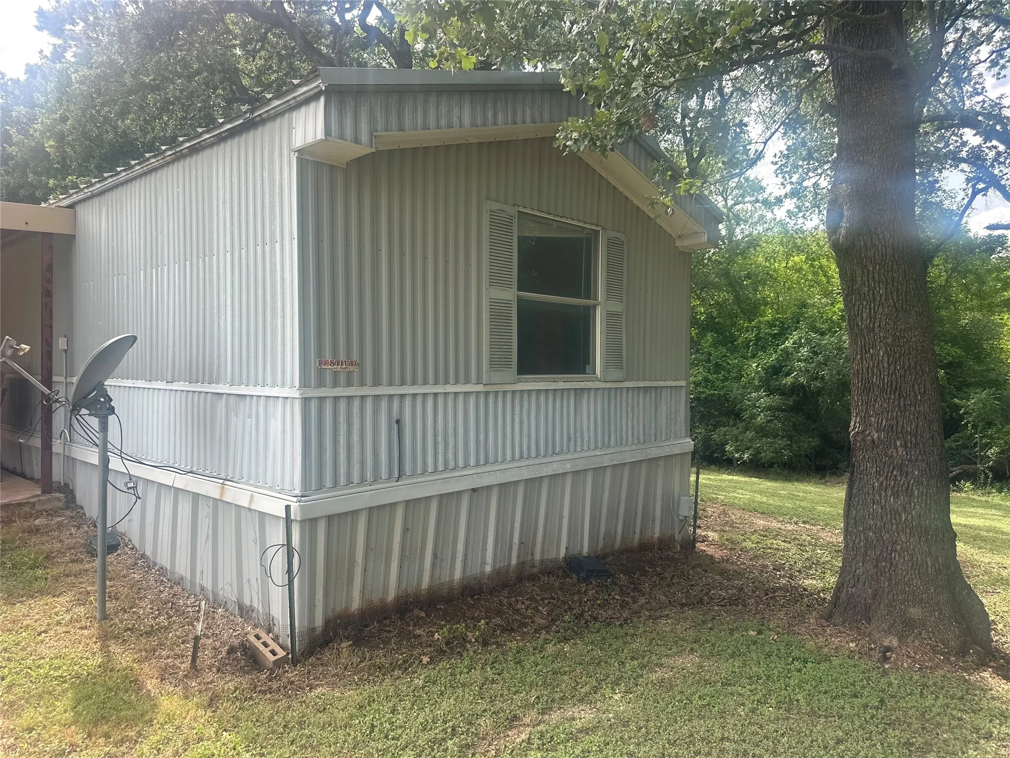 Mobile Home For Sale in Mc Lennan County , 13247 Gholson Road, Waco, Texas 76705, 3 Bedroom, 2 Bathroom, Garage spaces, 1,216 Sqft, built in 1997, mls#21335022, Real Estate Agent in Waco, Homes For Sale in Mc Lennan county, Homes For Sale in Waco, Realtor in Waco Texas, Real Estate Brokerage Independent Realty Texas, Luminita Cordes Realtor