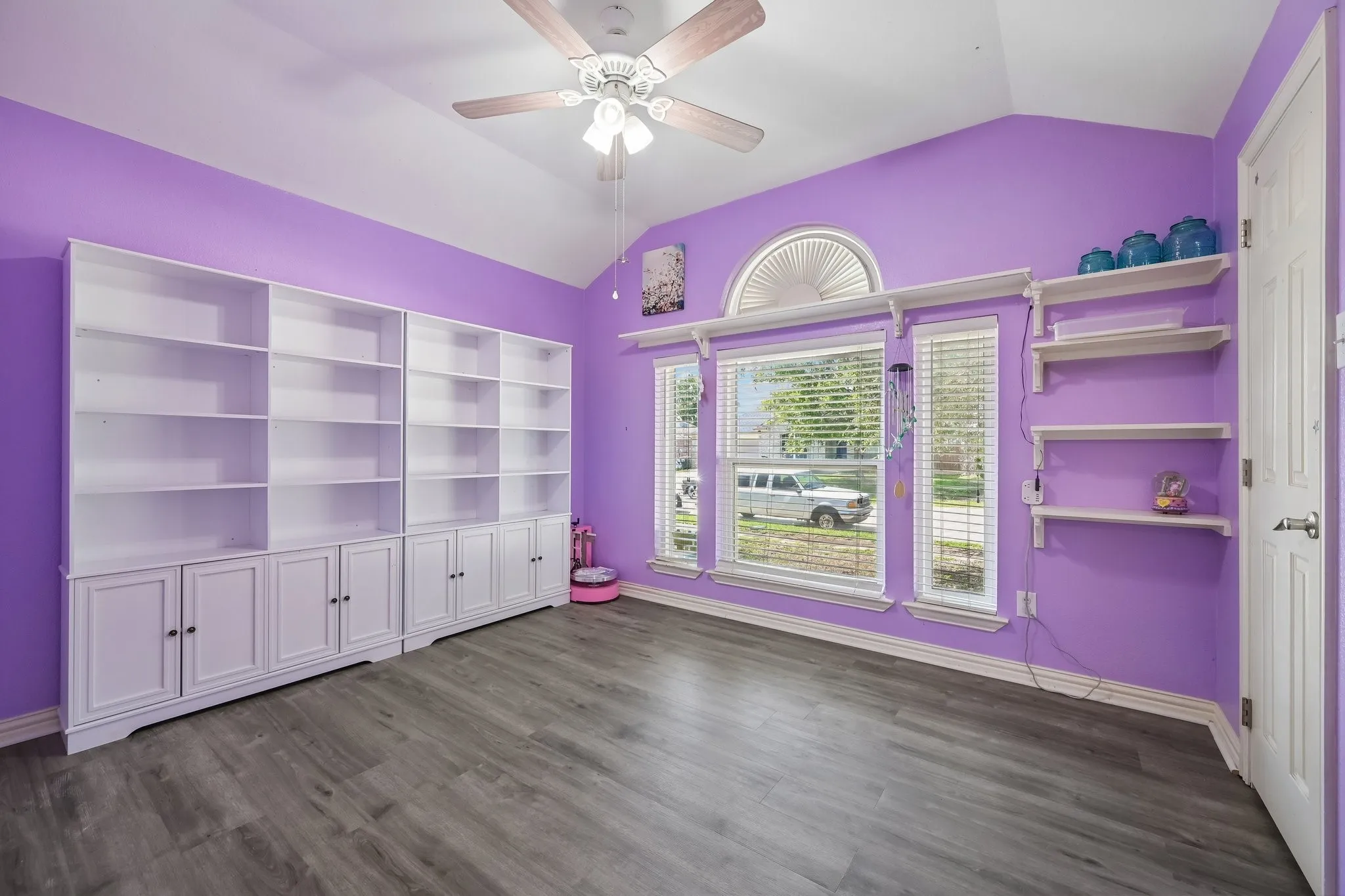 Single Family Residence For Sale in Collin County , 216 Meadow Lark Lane, Anna, Texas 75409, 3 Bedroom, 2 Bathroom, 2 Garage spaces, 1,423 Sqft, built in 2004, mls#21337299, Real Estate Agent in Anna, Homes For Sale in Collin county, Homes For Sale in Anna, Realtor in Anna Texas, Real Estate Brokerage Independent Realty Texas, Luminita Cordes Realtor