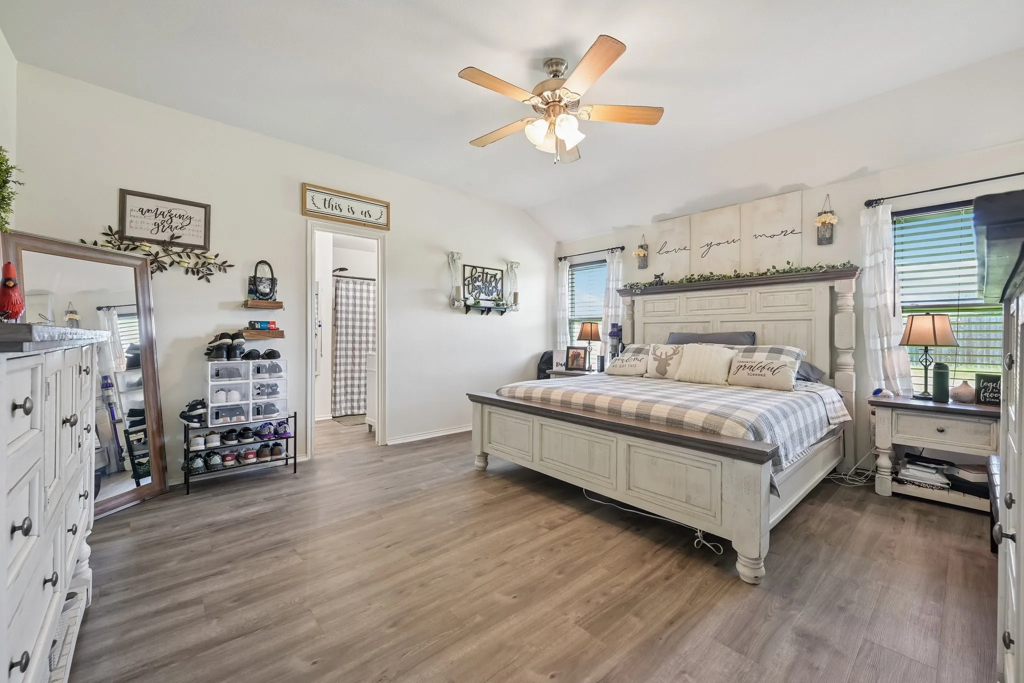 Single Family Residence For Sale in Collin County , 216 Meadow Lark Lane, Anna, Texas 75409, 3 Bedroom, 2 Bathroom, 2 Garage spaces, 1,423 Sqft, built in 2004, mls#21337299, Real Estate Agent in Anna, Homes For Sale in Collin county, Homes For Sale in Anna, Realtor in Anna Texas, Real Estate Brokerage Independent Realty Texas, Luminita Cordes Realtor