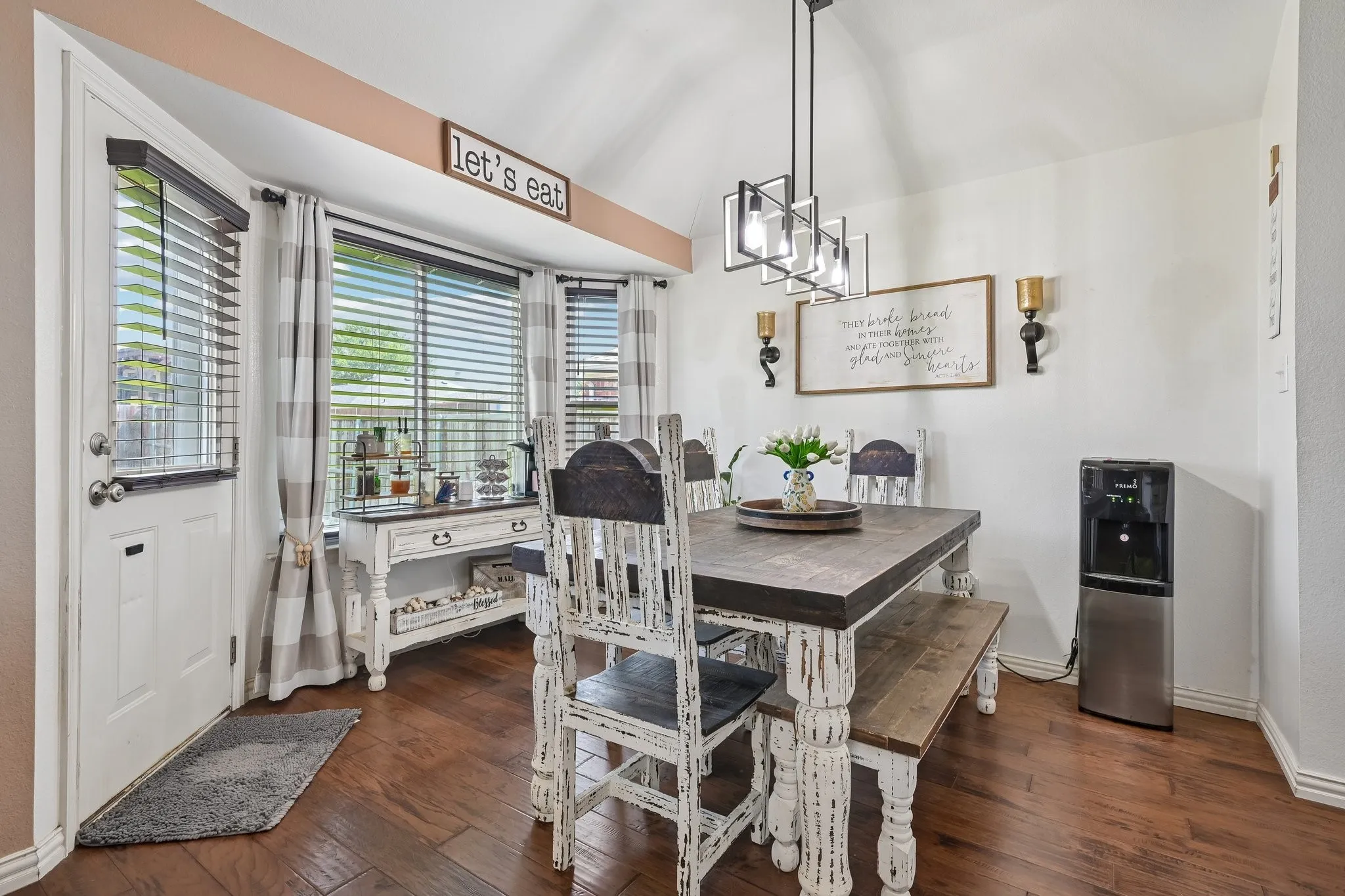 Single Family Residence For Sale in Collin County , 216 Meadow Lark Lane, Anna, Texas 75409, 3 Bedroom, 2 Bathroom, 2 Garage spaces, 1,423 Sqft, built in 2004, mls#21337299, Real Estate Agent in Anna, Homes For Sale in Collin county, Homes For Sale in Anna, Realtor in Anna Texas, Real Estate Brokerage Independent Realty Texas, Luminita Cordes Realtor
