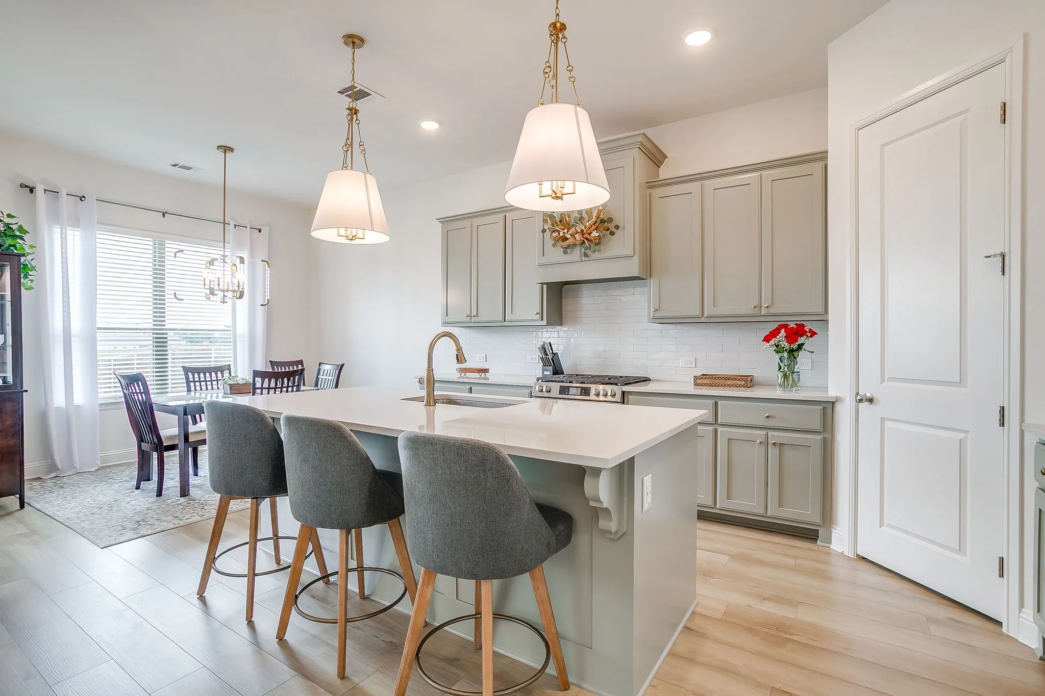 Single Family Residence For Sale in Parker County , 214 Observation Drive N, Aledo, Texas 76008, 3 Bedroom, 2 Bathroom, 2 Garage spaces, 1,927 Sqft, built in 2023, mls#21339550, Real Estate Agent in Aledo, Homes For Sale in Parker county, Homes For Sale in Aledo, Realtor in Aledo Texas, Real Estate Brokerage Independent Realty Texas, Luminita Cordes Realtor