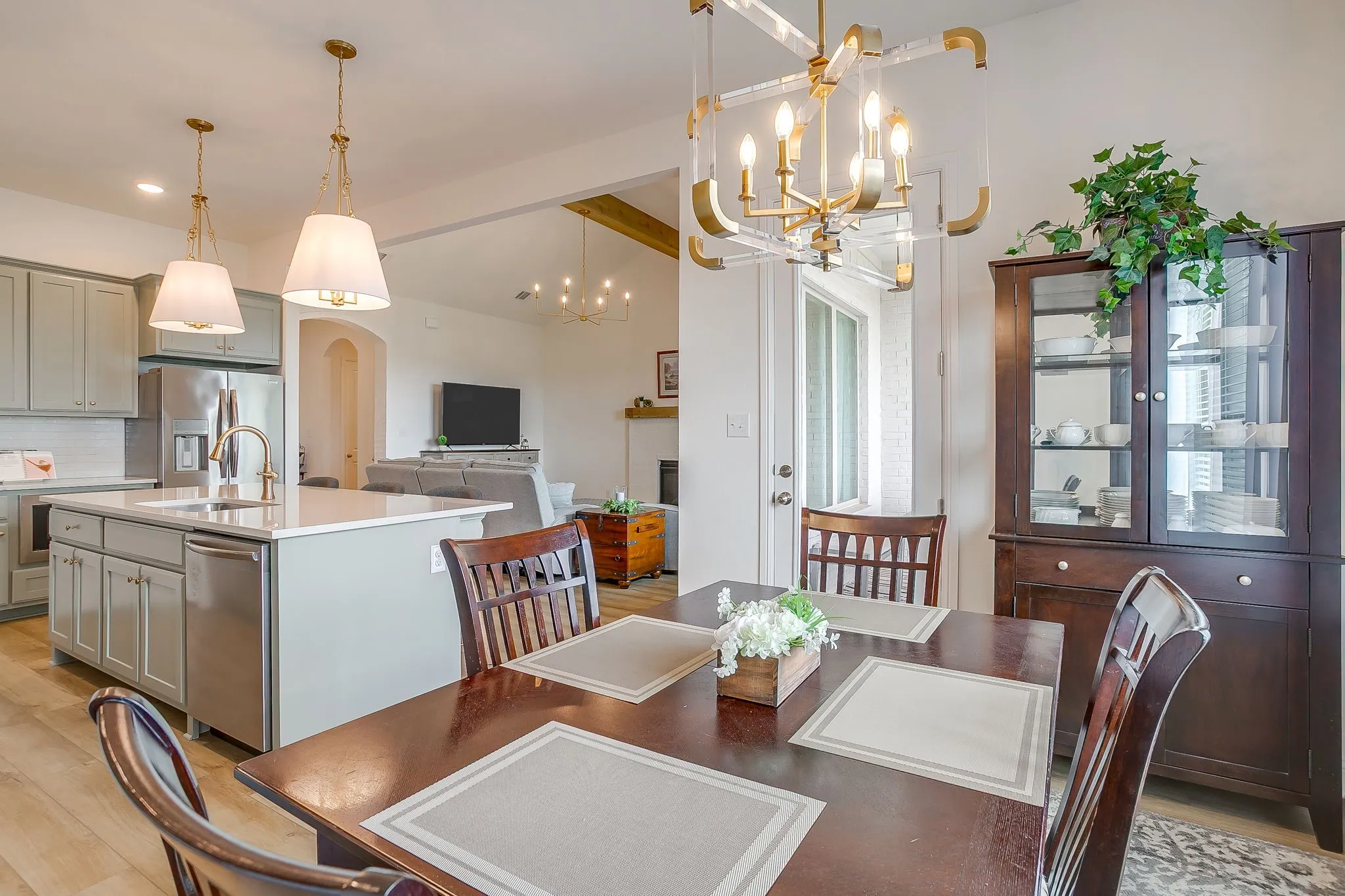 Single Family Residence For Sale in Parker County , 214 Observation Drive N, Aledo, Texas 76008, 3 Bedroom, 2 Bathroom, 2 Garage spaces, 1,927 Sqft, built in 2023, mls#21339550, Real Estate Agent in Aledo, Homes For Sale in Parker county, Homes For Sale in Aledo, Realtor in Aledo Texas, Real Estate Brokerage Independent Realty Texas, Luminita Cordes Realtor