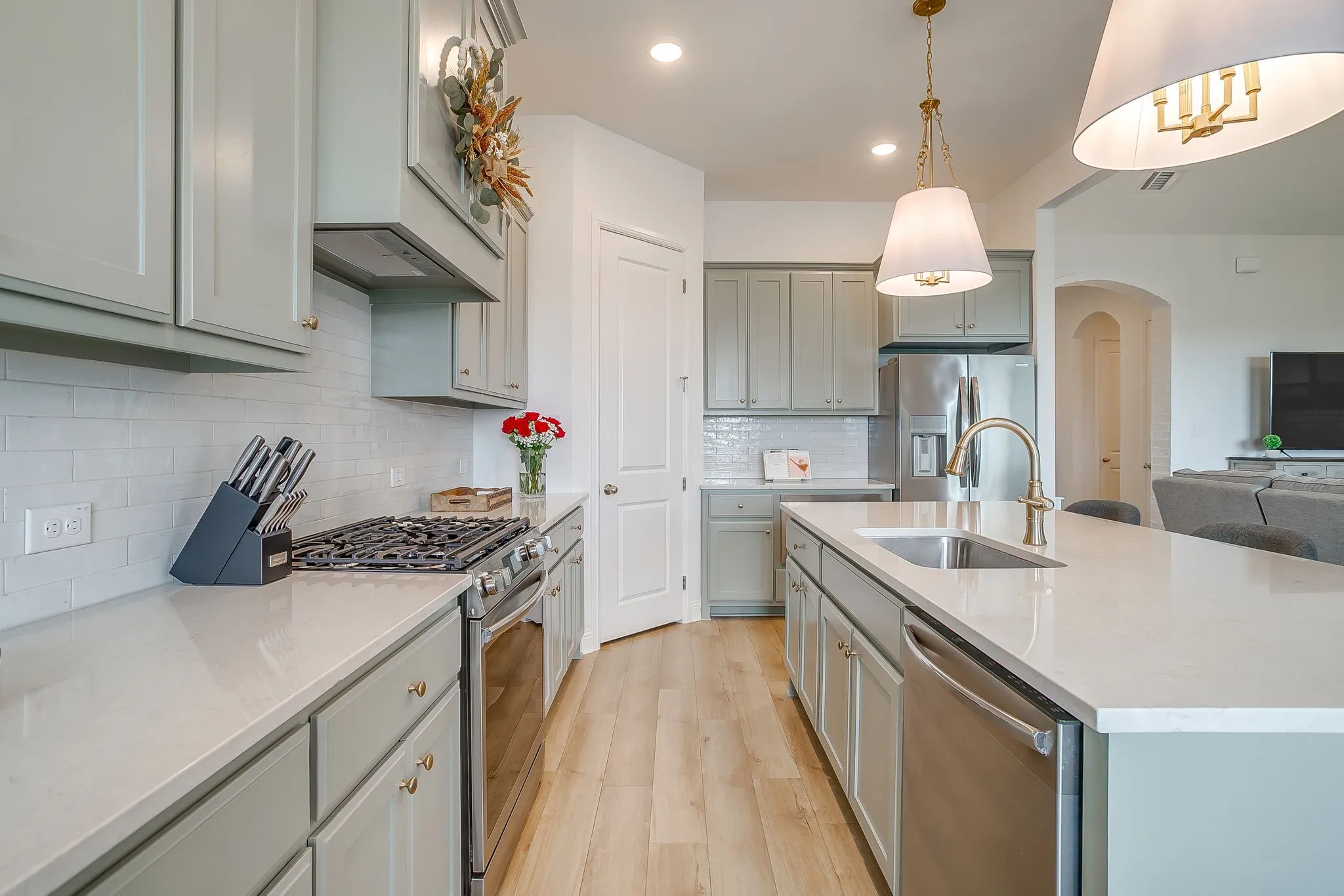 Single Family Residence For Sale in Parker County , 214 Observation Drive N, Aledo, Texas 76008, 3 Bedroom, 2 Bathroom, 2 Garage spaces, 1,927 Sqft, built in 2023, mls#21339550, Real Estate Agent in Aledo, Homes For Sale in Parker county, Homes For Sale in Aledo, Realtor in Aledo Texas, Real Estate Brokerage Independent Realty Texas, Luminita Cordes Realtor
