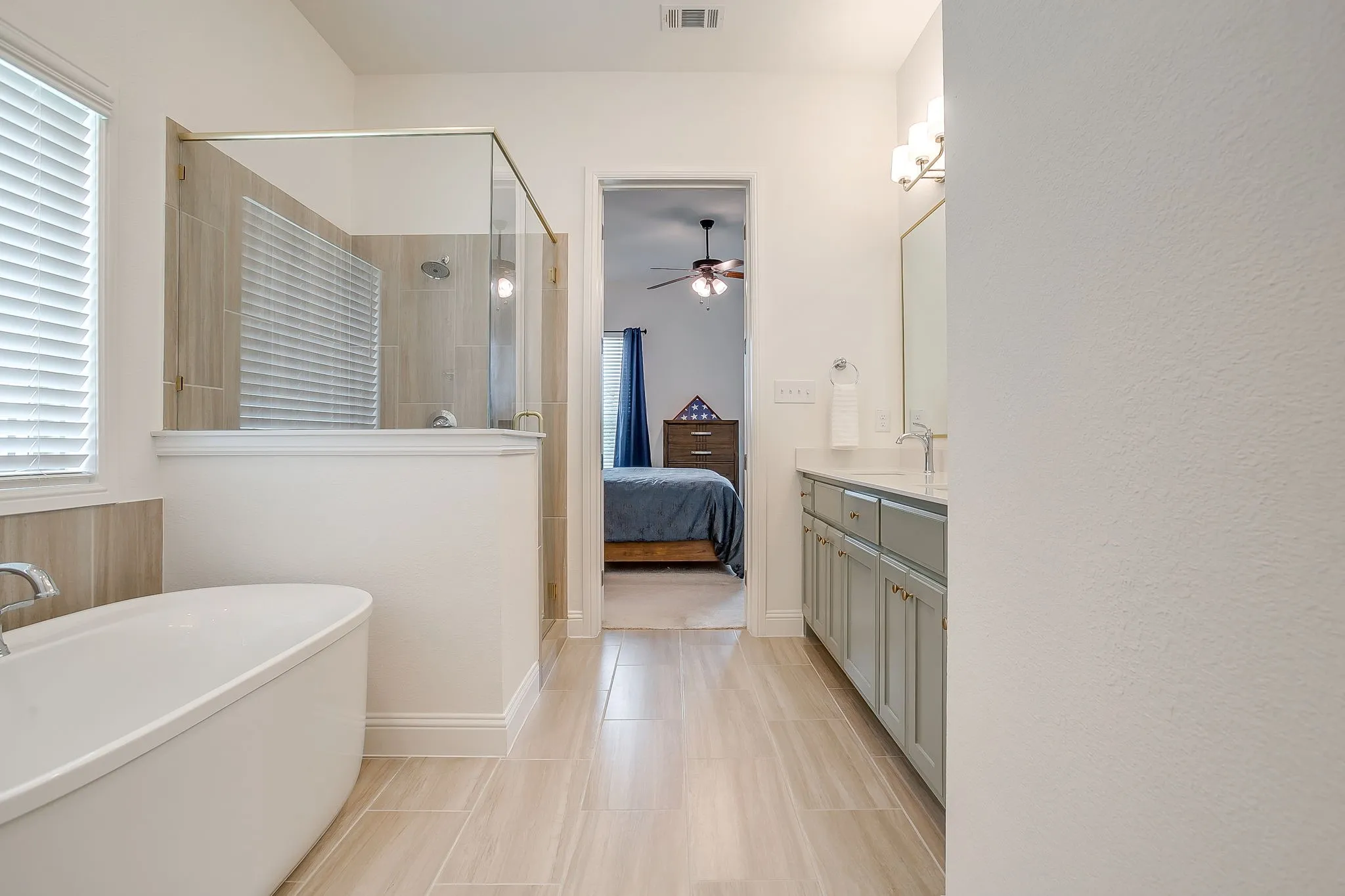 Single Family Residence For Sale in Parker County , 214 Observation Drive N, Aledo, Texas 76008, 3 Bedroom, 2 Bathroom, 2 Garage spaces, 1,927 Sqft, built in 2023, mls#21339550, Real Estate Agent in Aledo, Homes For Sale in Parker county, Homes For Sale in Aledo, Realtor in Aledo Texas, Real Estate Brokerage Independent Realty Texas, Luminita Cordes Realtor